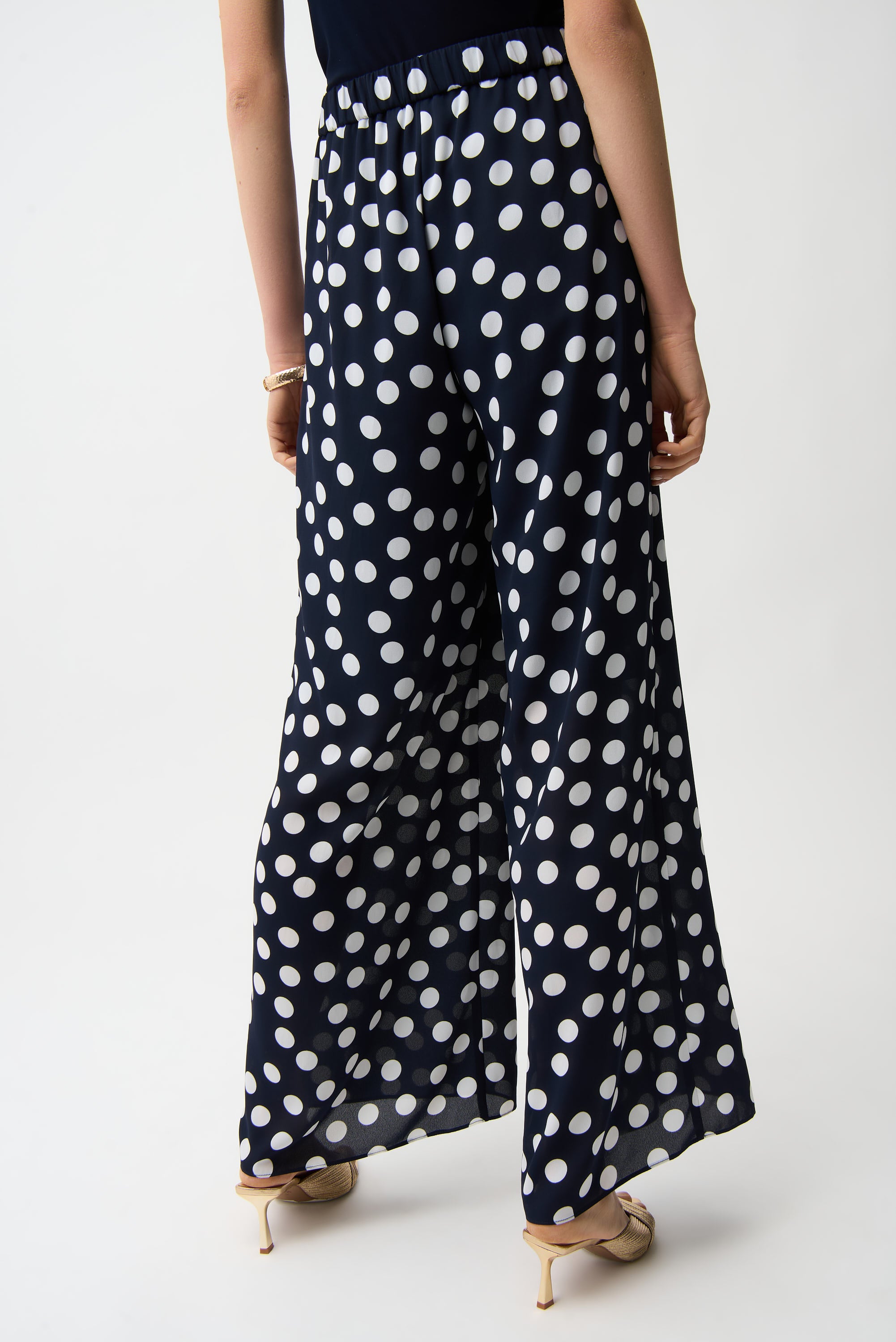 Pantalón de pierna ancha con estampado de puntos de marino 261305