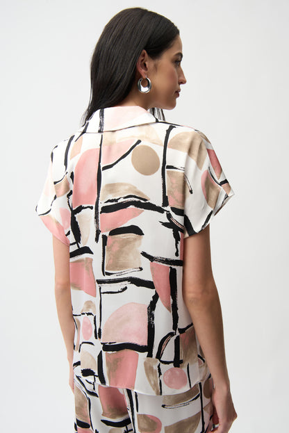 Blusa con estampado abstracto y escote en V rosa 261308