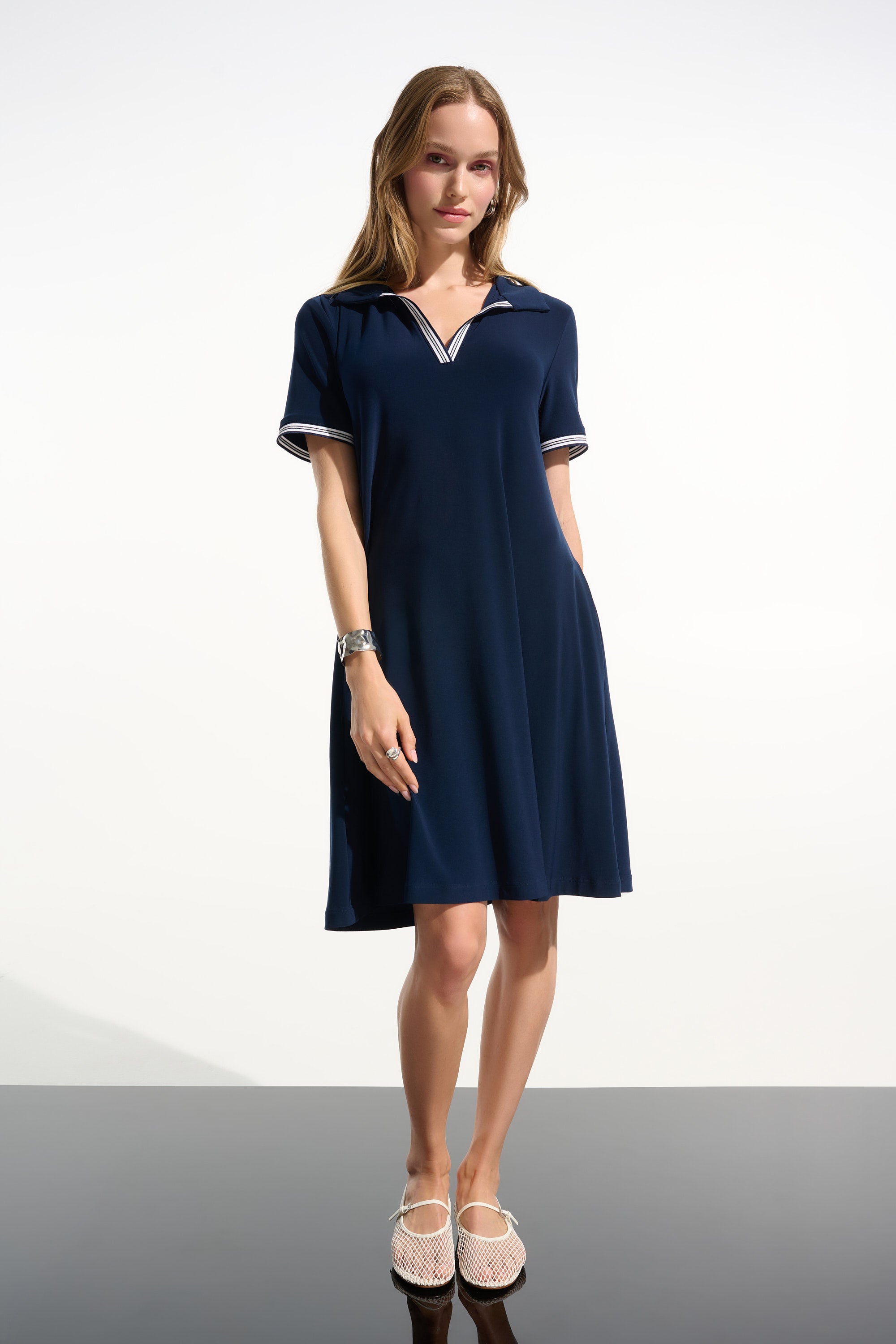 Vestido con cuello polo y corte trapecio azul Indigo 261614