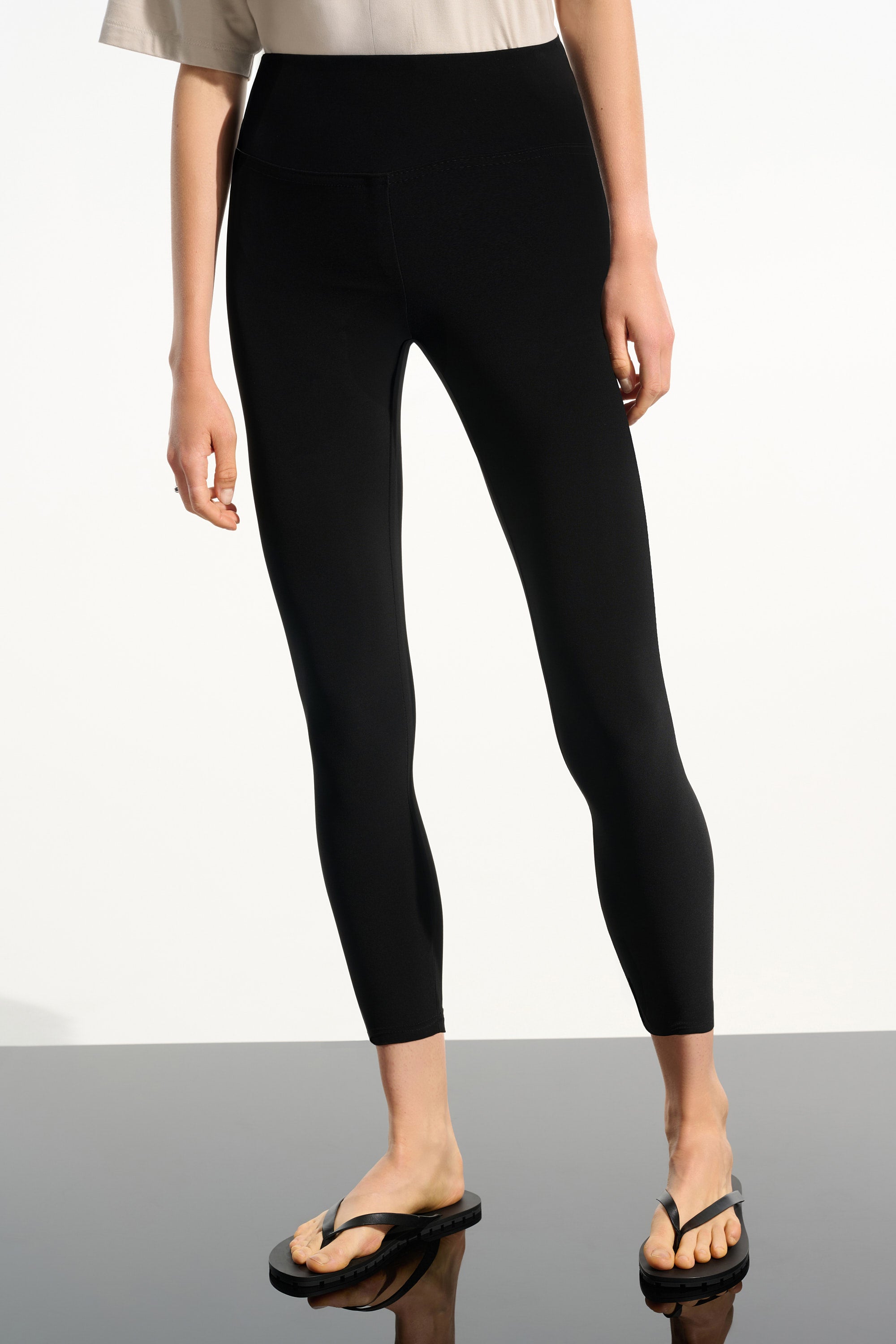 Leggings sin cierres de punto sedoso con cintura efecto faja negro 261619