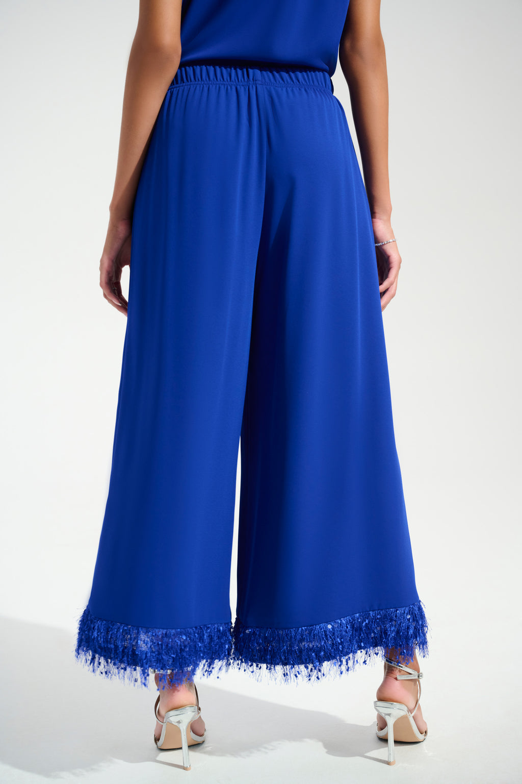 Pantalón culotte de pierna ancha con dobladillo de tejido flecos azul rey 261716