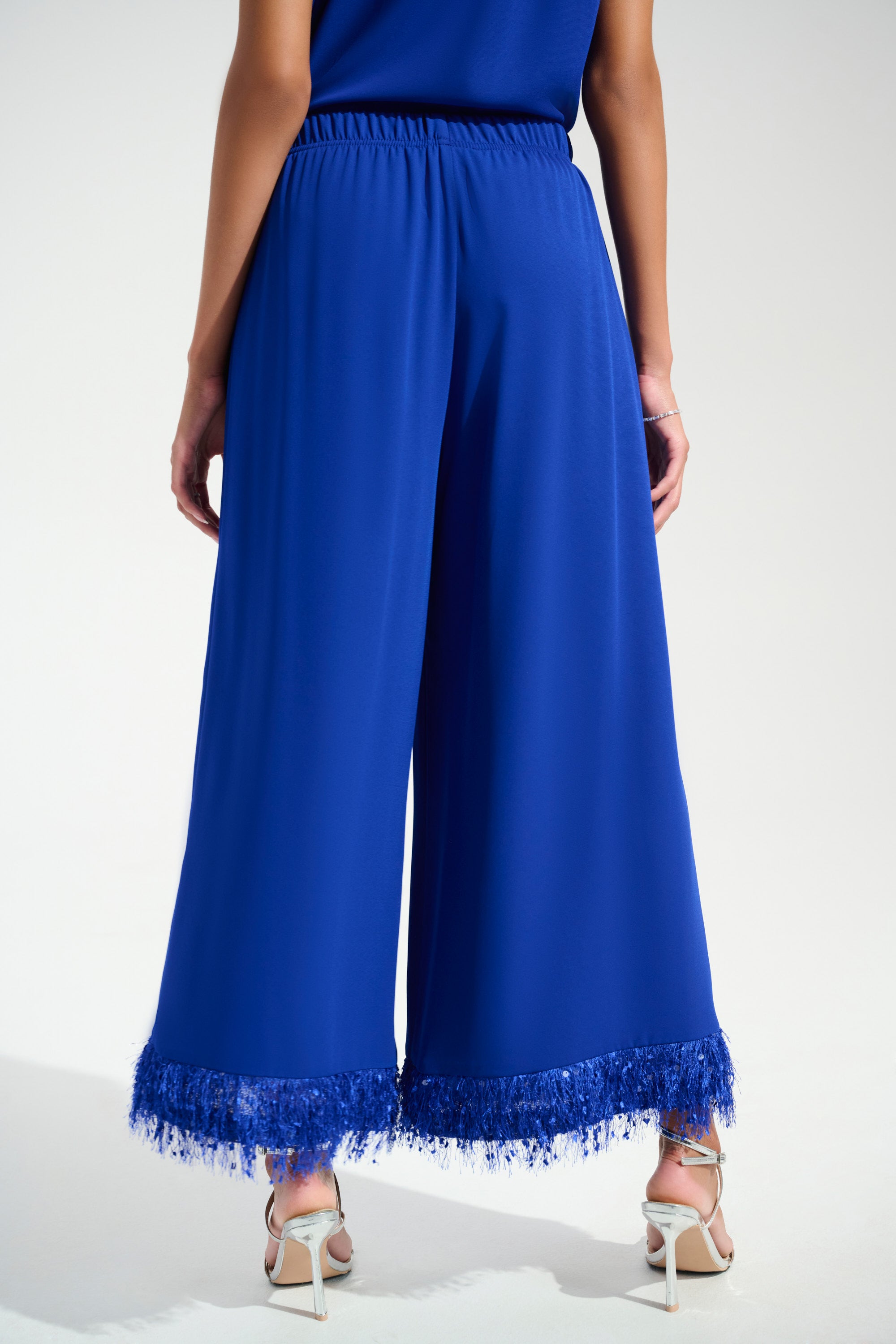 Pantalón culotte de pierna ancha con dobladillo de tejido flecos azul rey 261716