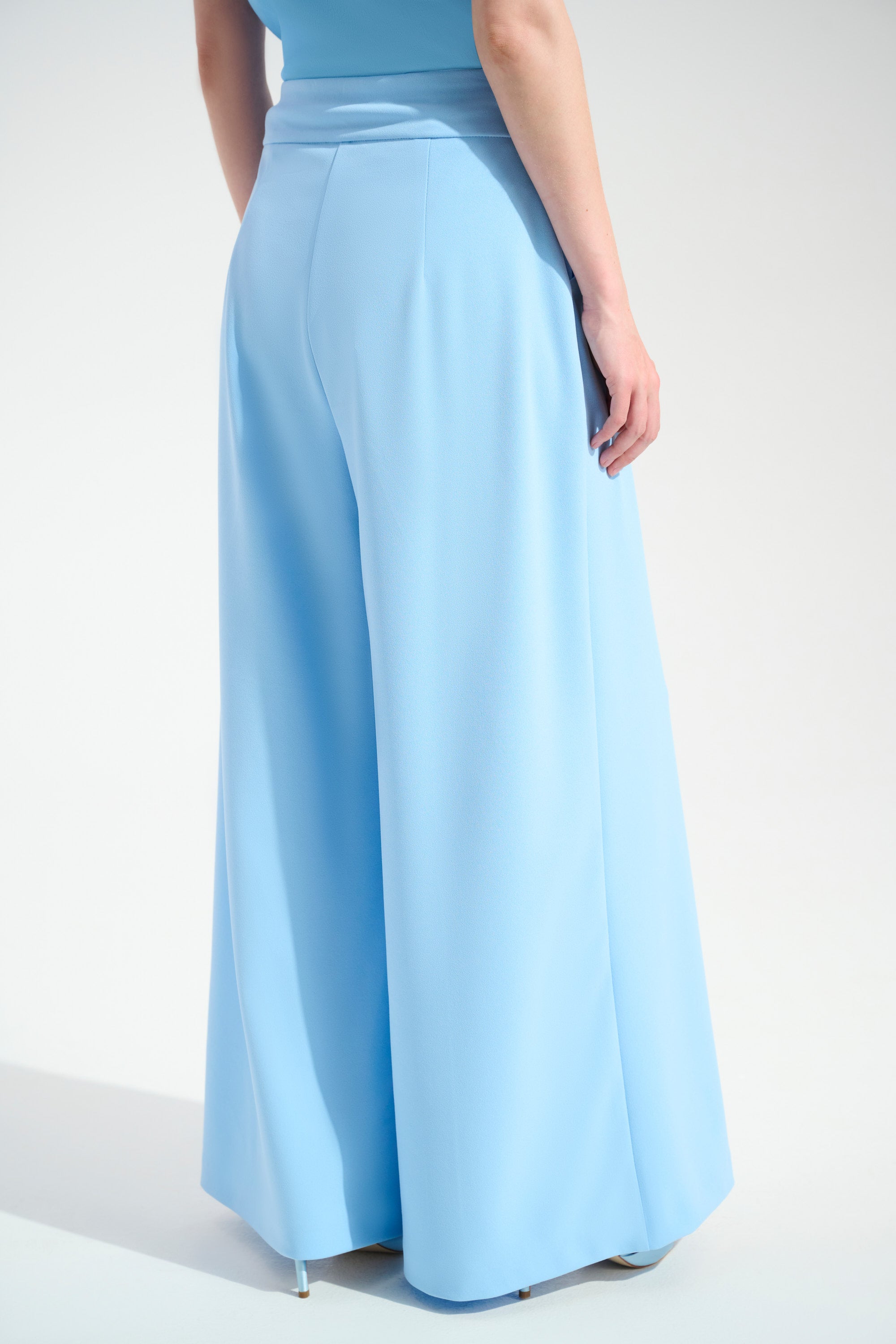 Pantalón ancho sin cierres azul cielo 261753