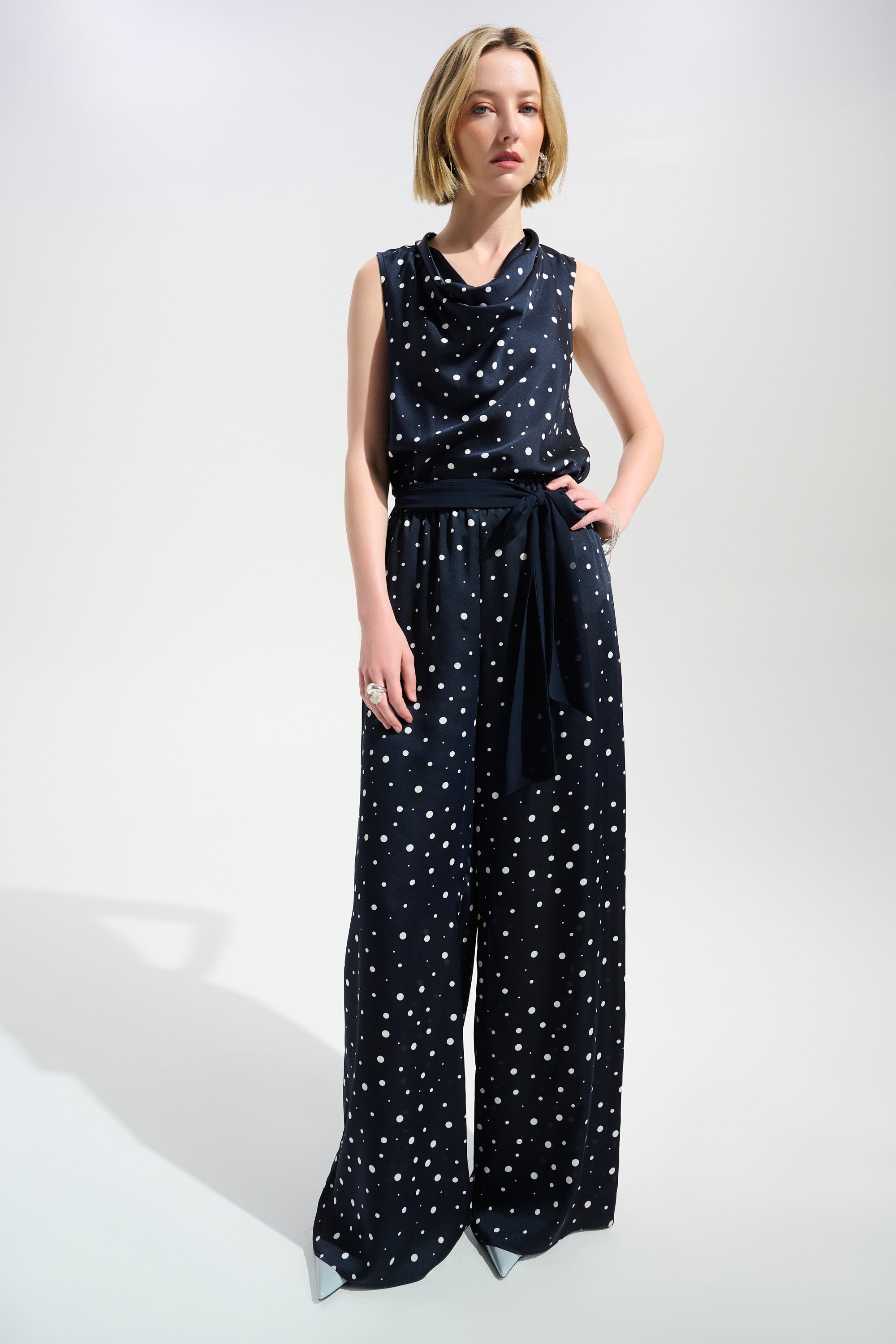 Pantalón de pierna ancha con estampado de puntos azul medianoche y vainilla 261772