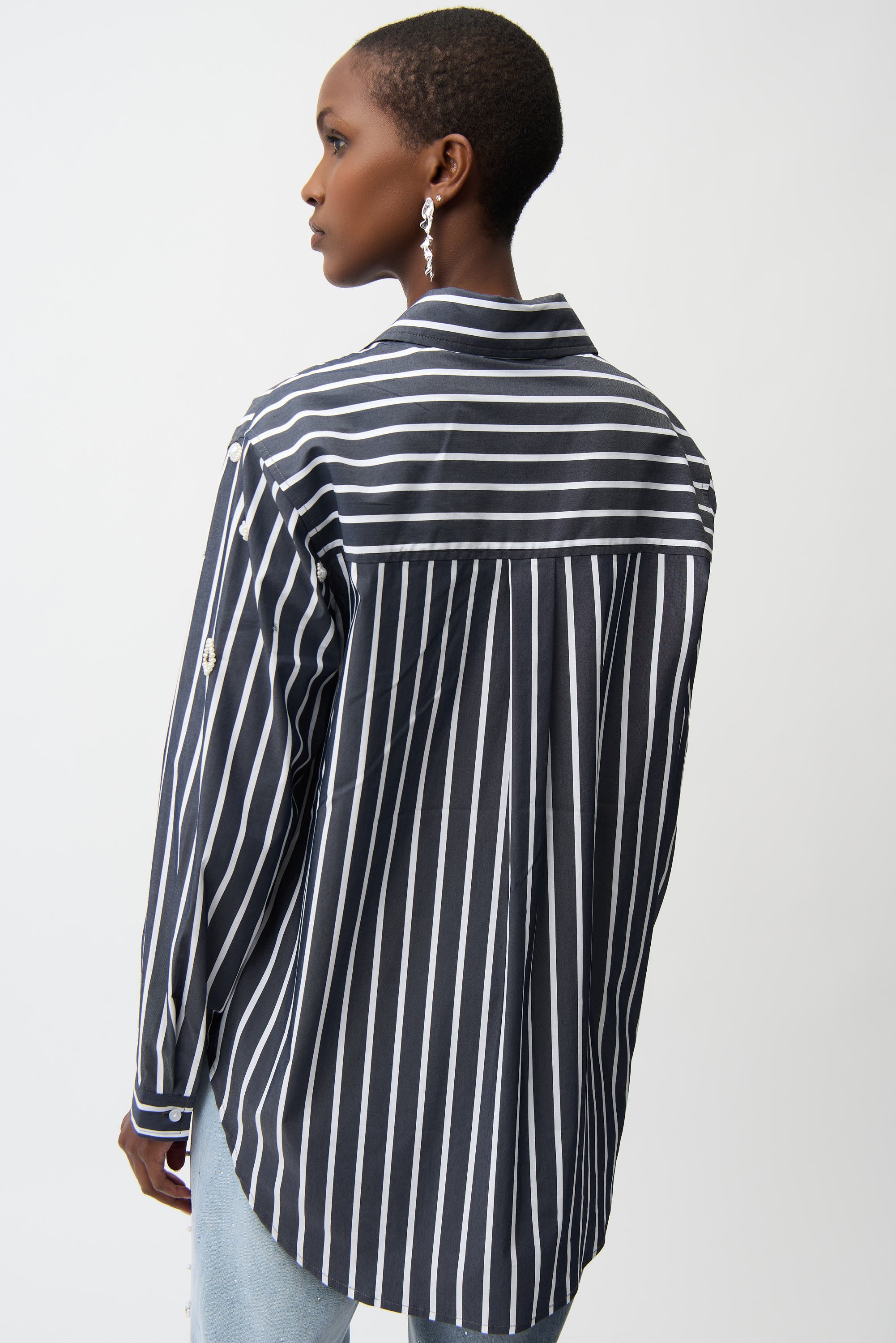 Blusa boxy de algodón elástico de rayas y pedrería azul Medianoche y Vainilla 261966