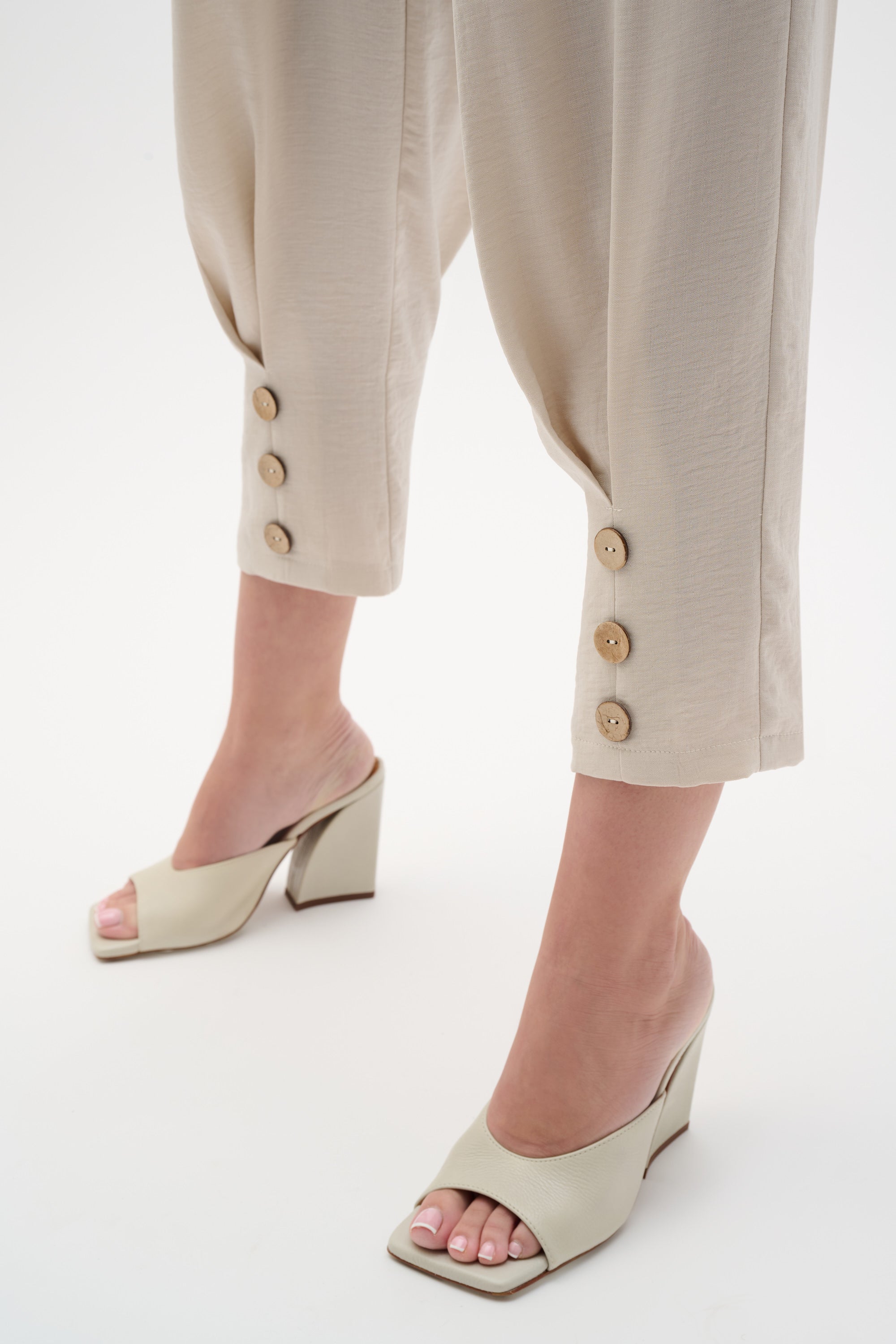 Pantalón de pierna tipo barril en tejido de gasa sin cierres beige piedra de luna 262044