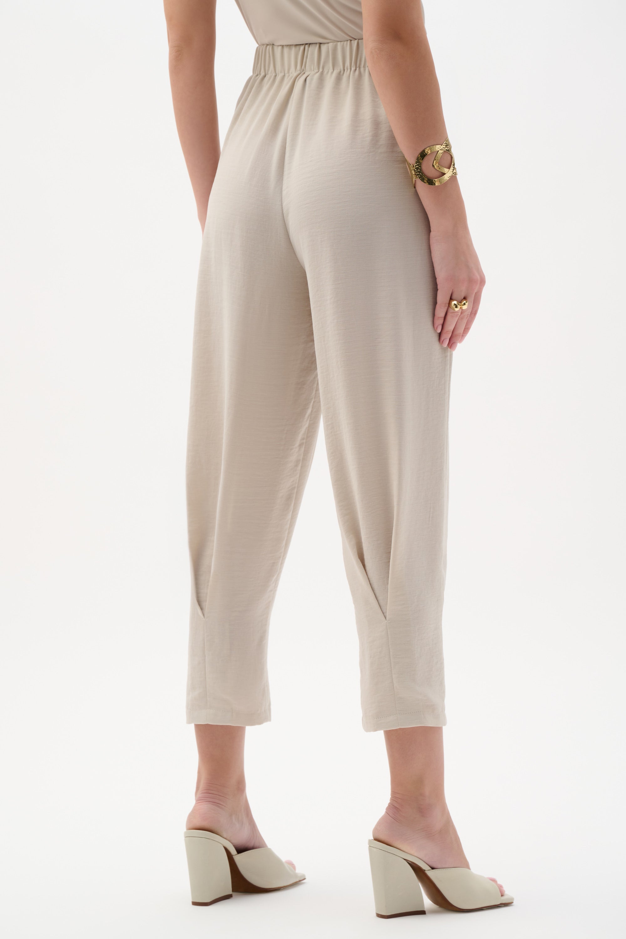 Pantalón de pierna tipo barril en tejido de gasa sin cierres beige piedra de luna 262044