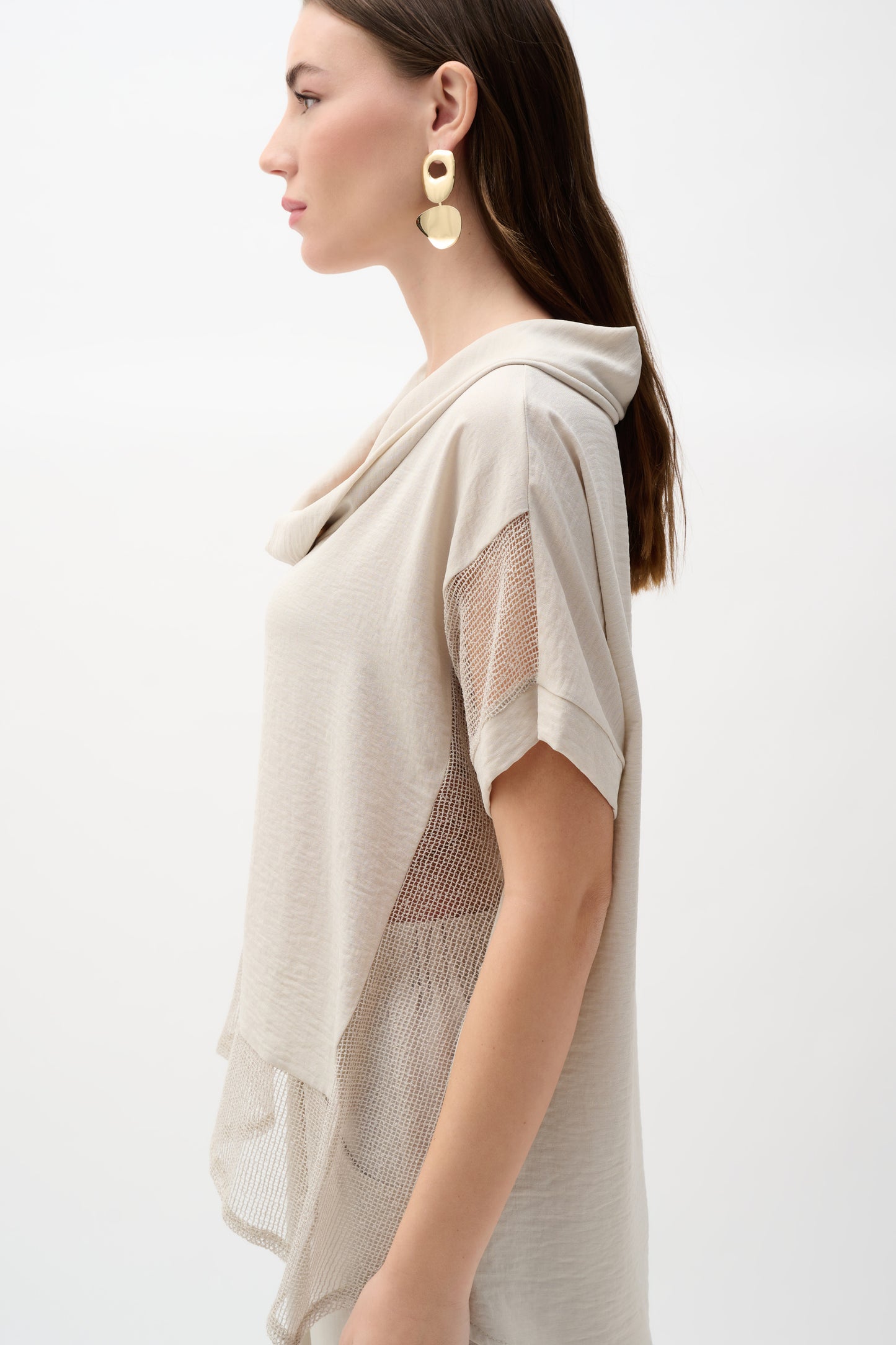 Blusa boxy con malla con escote fluido beige piedra de luna 262045