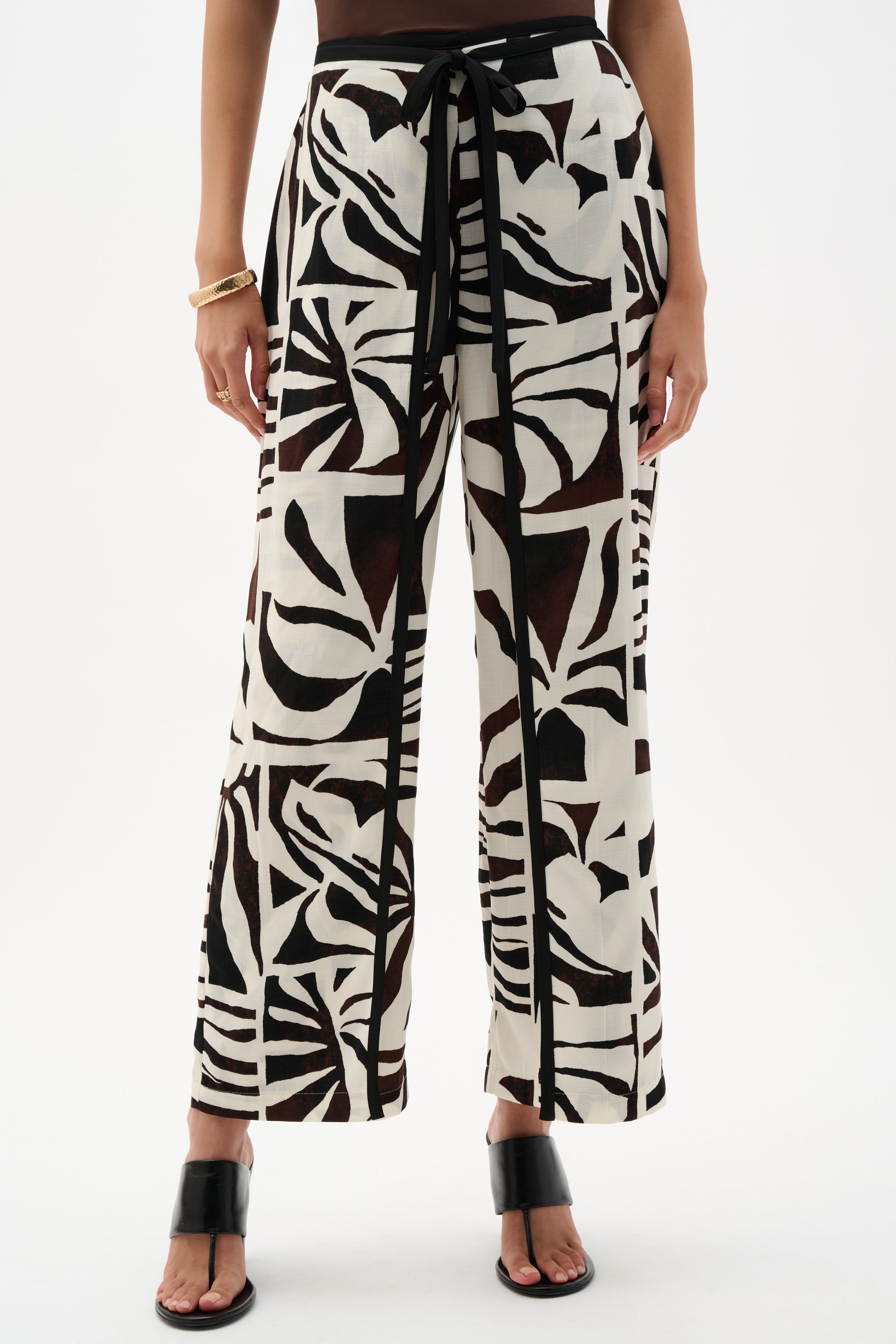 Pantalón de pierna ancha de gasa con estampado tropical beige 262056