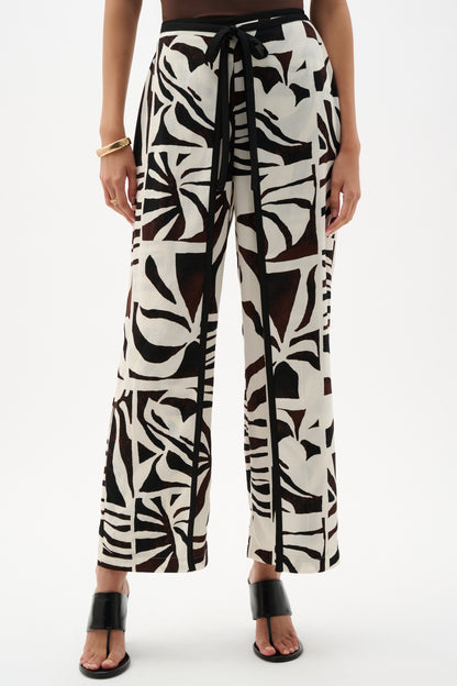 Pantalón de pierna ancha de gasa con estampado tropical beige 262056