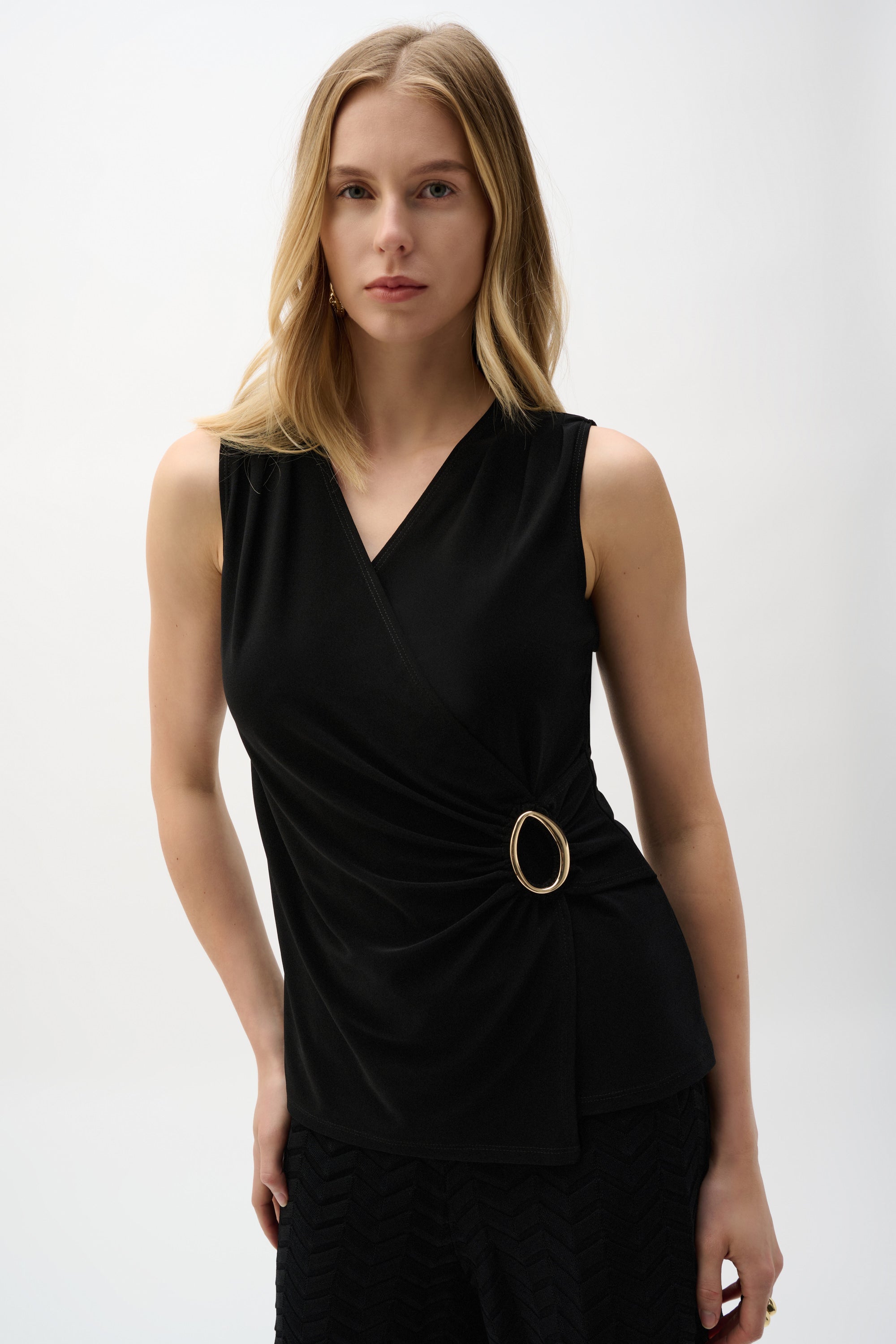 Blusa cruzada ajustado negro 262072