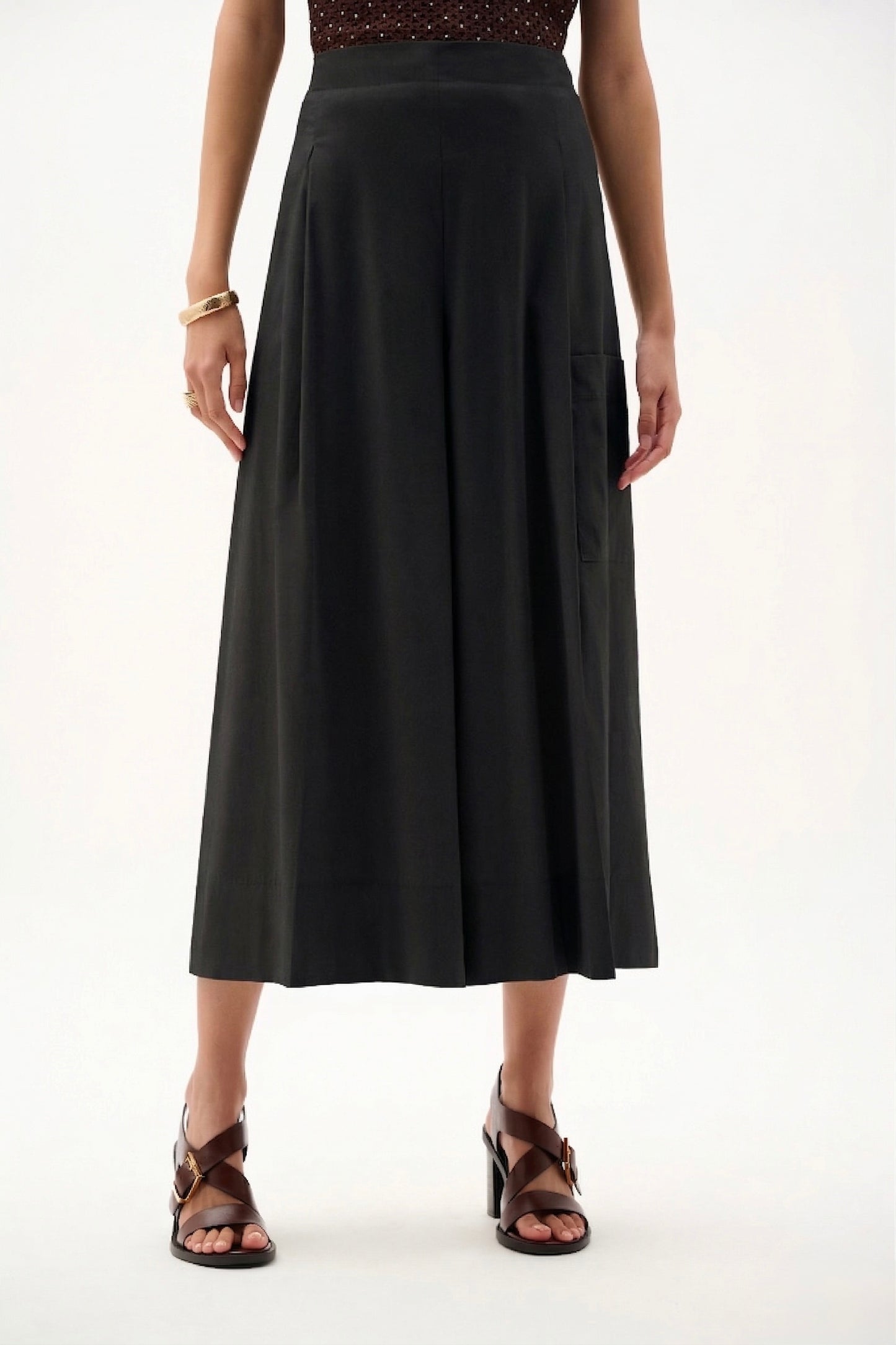 Pantalón tipo culotte elásticos sin cierres negro 262083