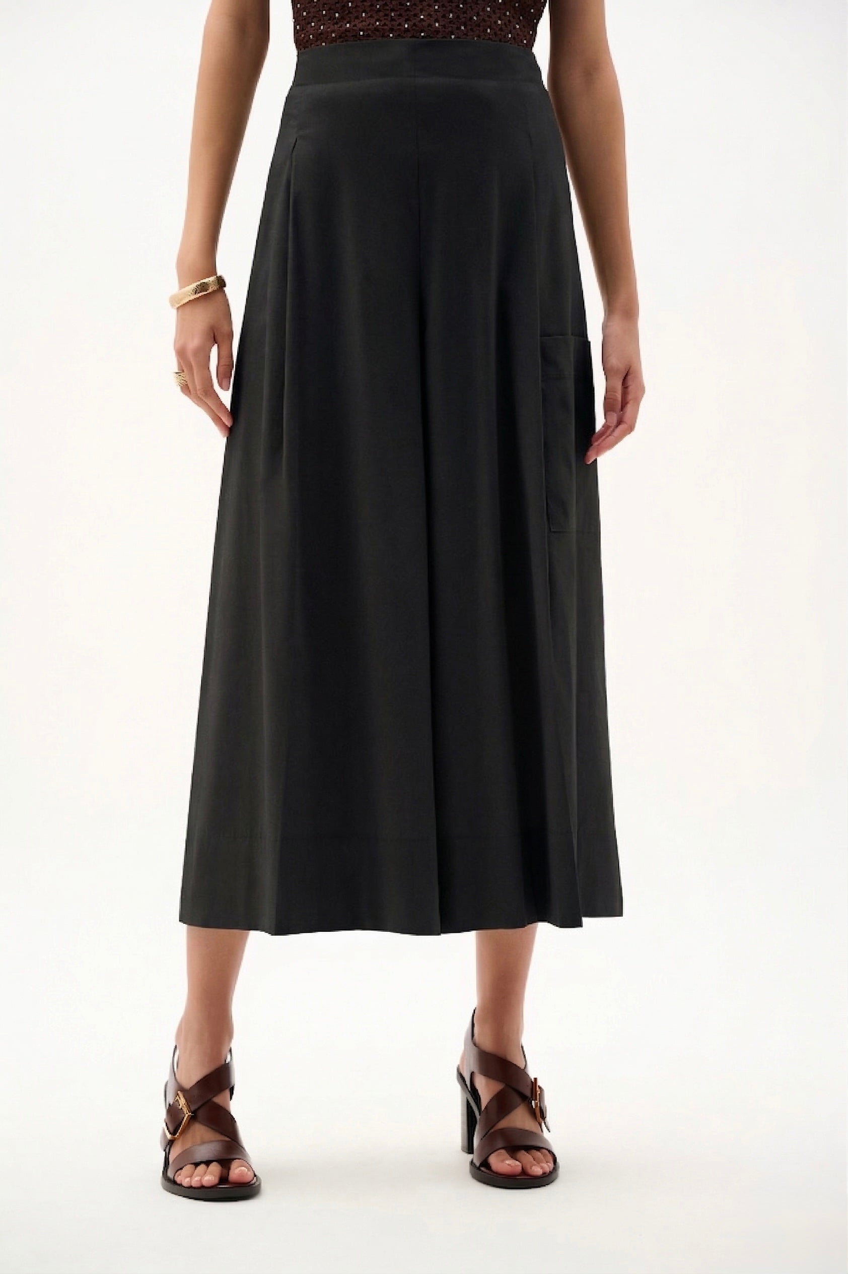 Pantalón tipo culotte elásticos sin cierres negro 262083