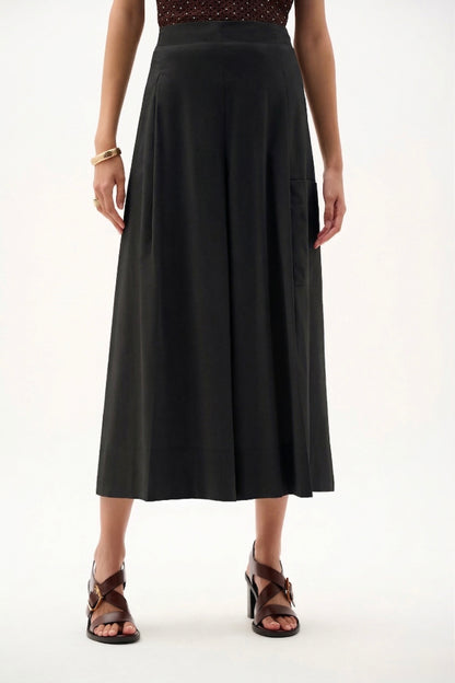 Pantalón tipo culotte elásticos sin cierres negro 262083