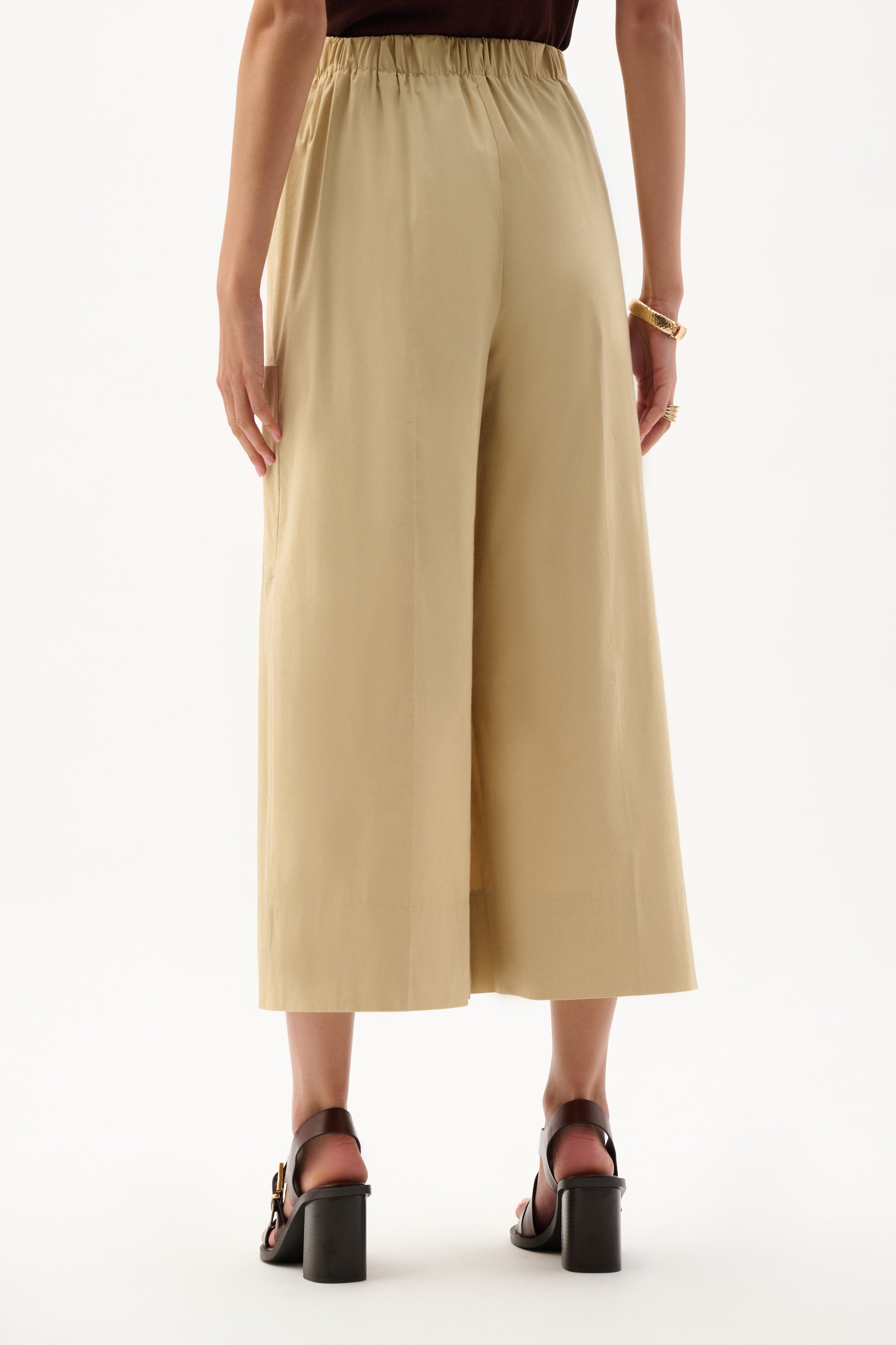 Pantalón tipo culotte elásticos sin cierres beige 262083