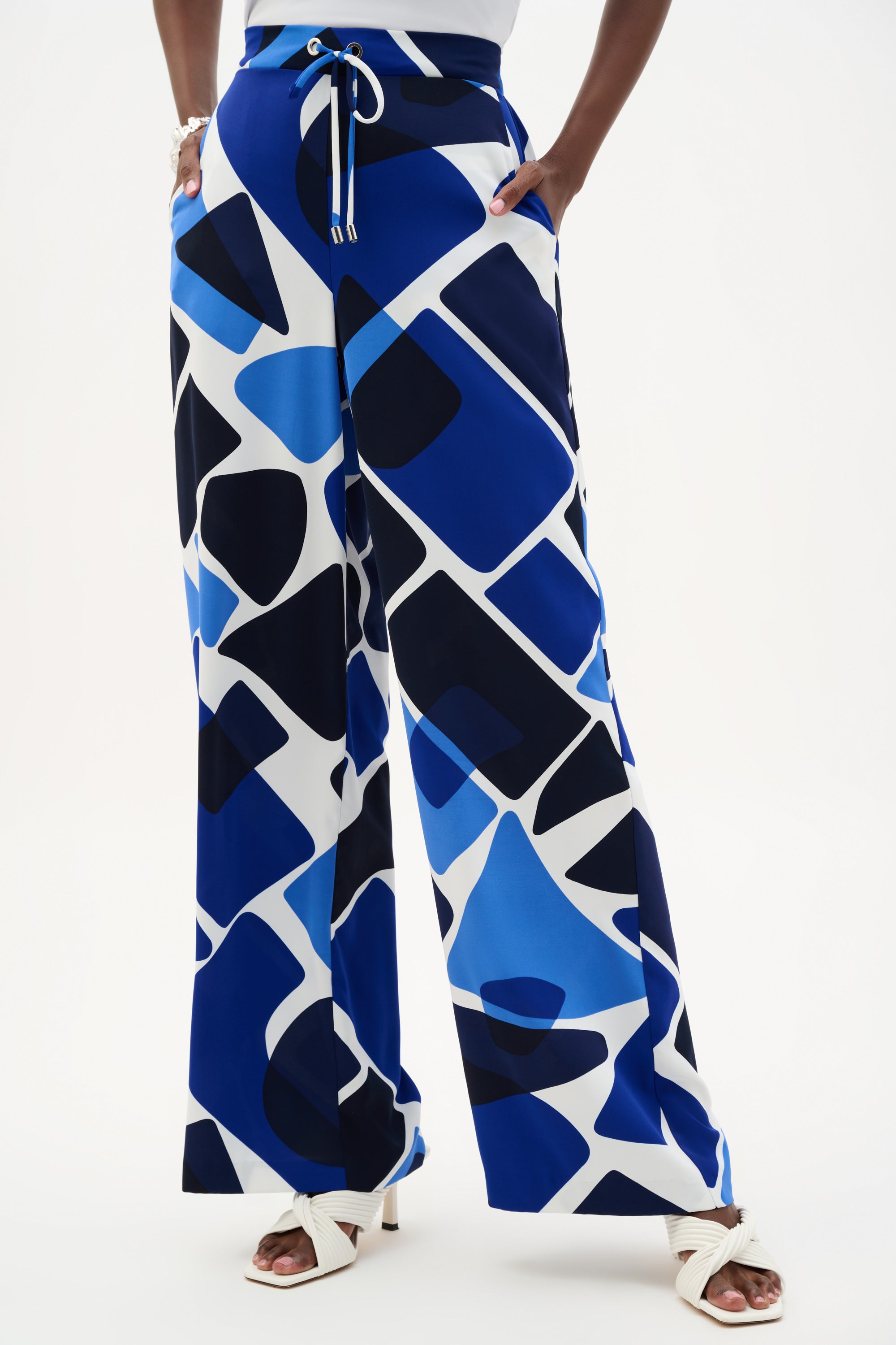 Pantalón sin cierres de pierna ancha con estampado geométrico en tejido reciclado azul 262155