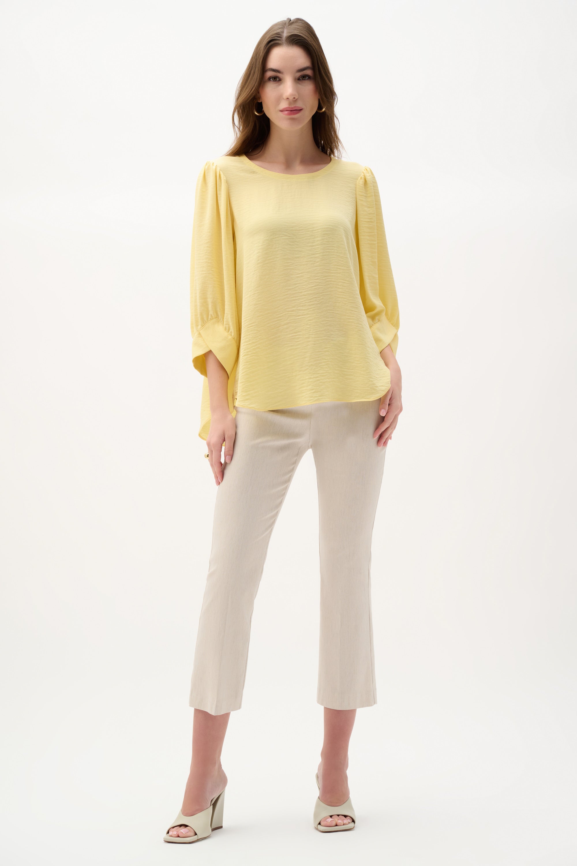Pantalón acampanado corto beige natural 262242