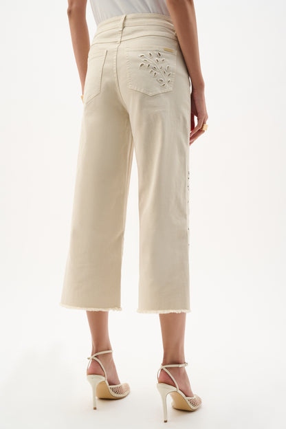 Jeans crop de pierna ancha de Repreve® con bordado greige 262935