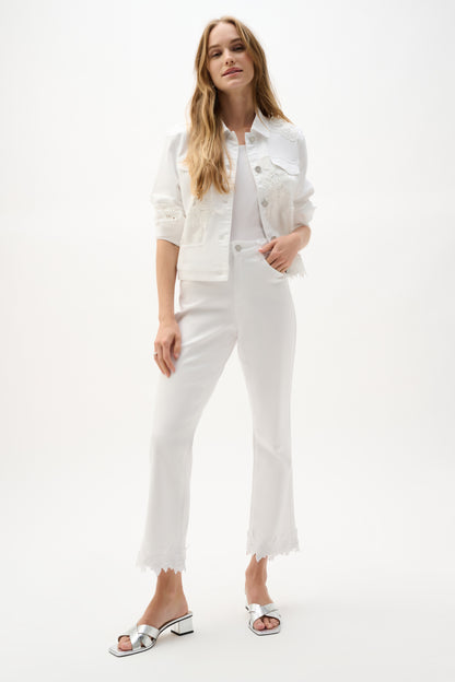 Jeans recto corto con aplicación de encaje blanco 262938