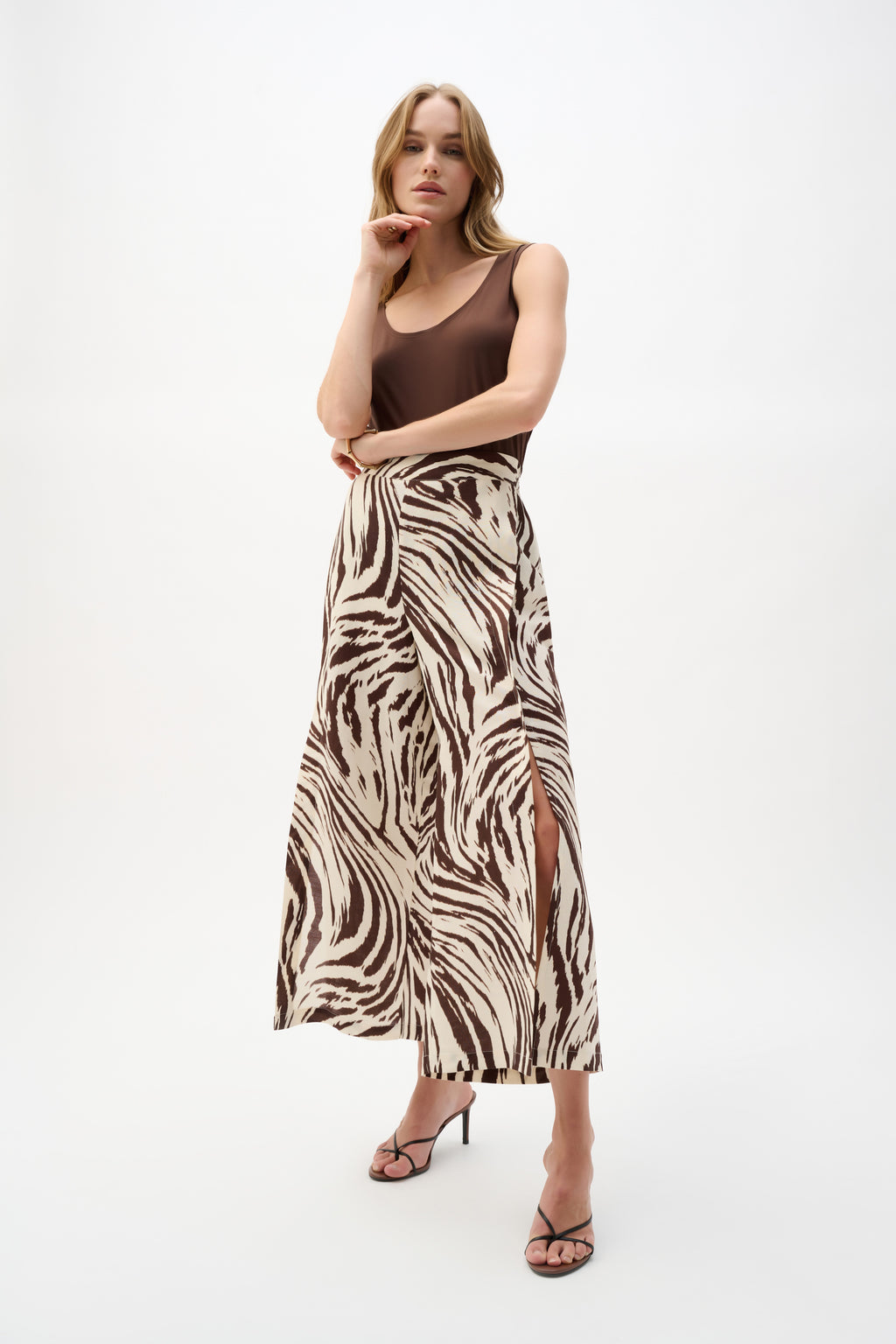 Pantalón culotte de mezcla de lino con estampado animal beige y marron 262946