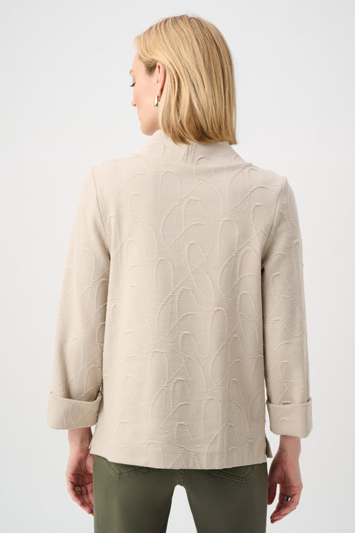 Blusa de punto con cuello chimenea y corte trapecio beige plata 263126