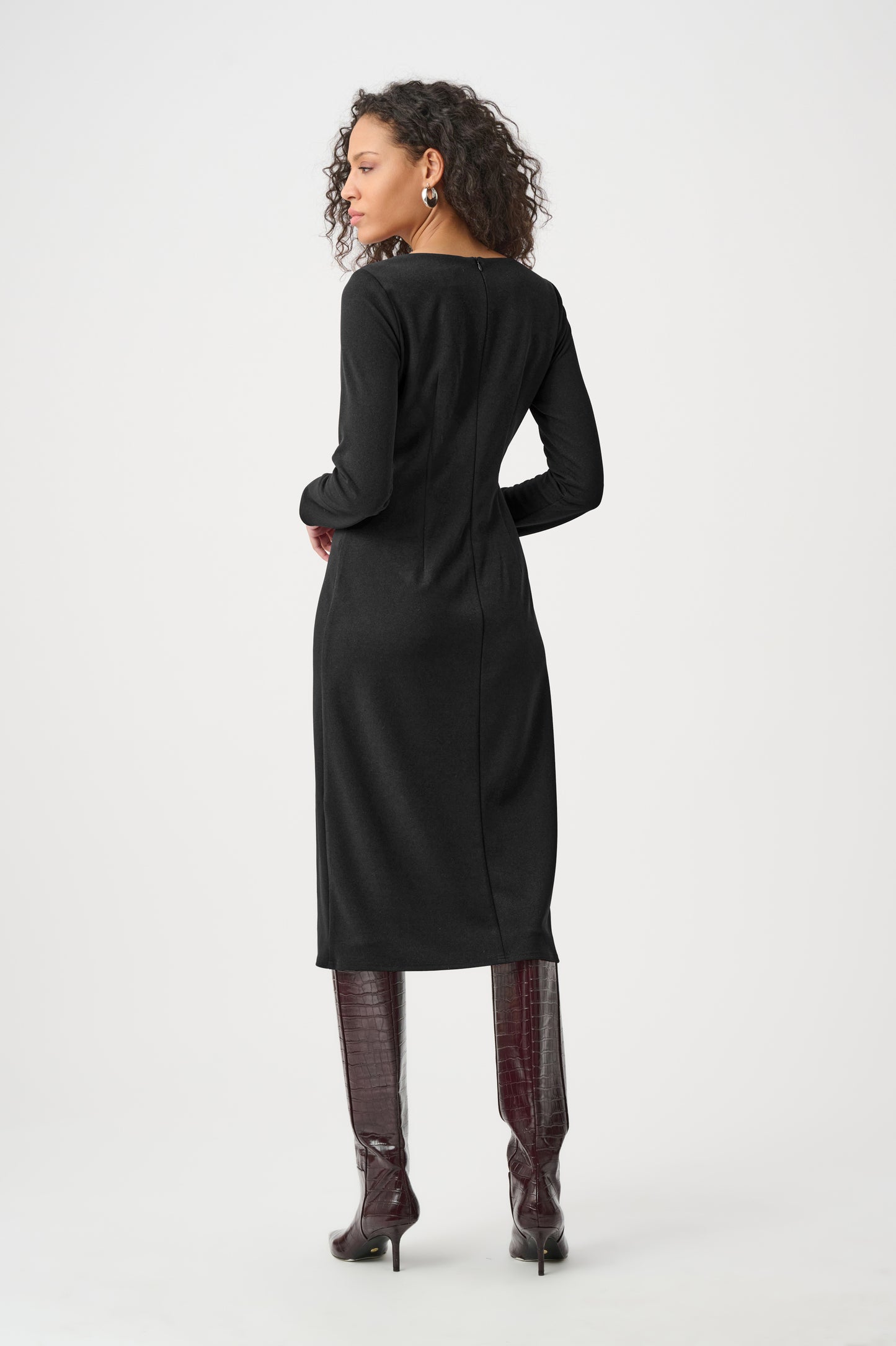 Vestido de tubo con drapeado delantero negro 263178