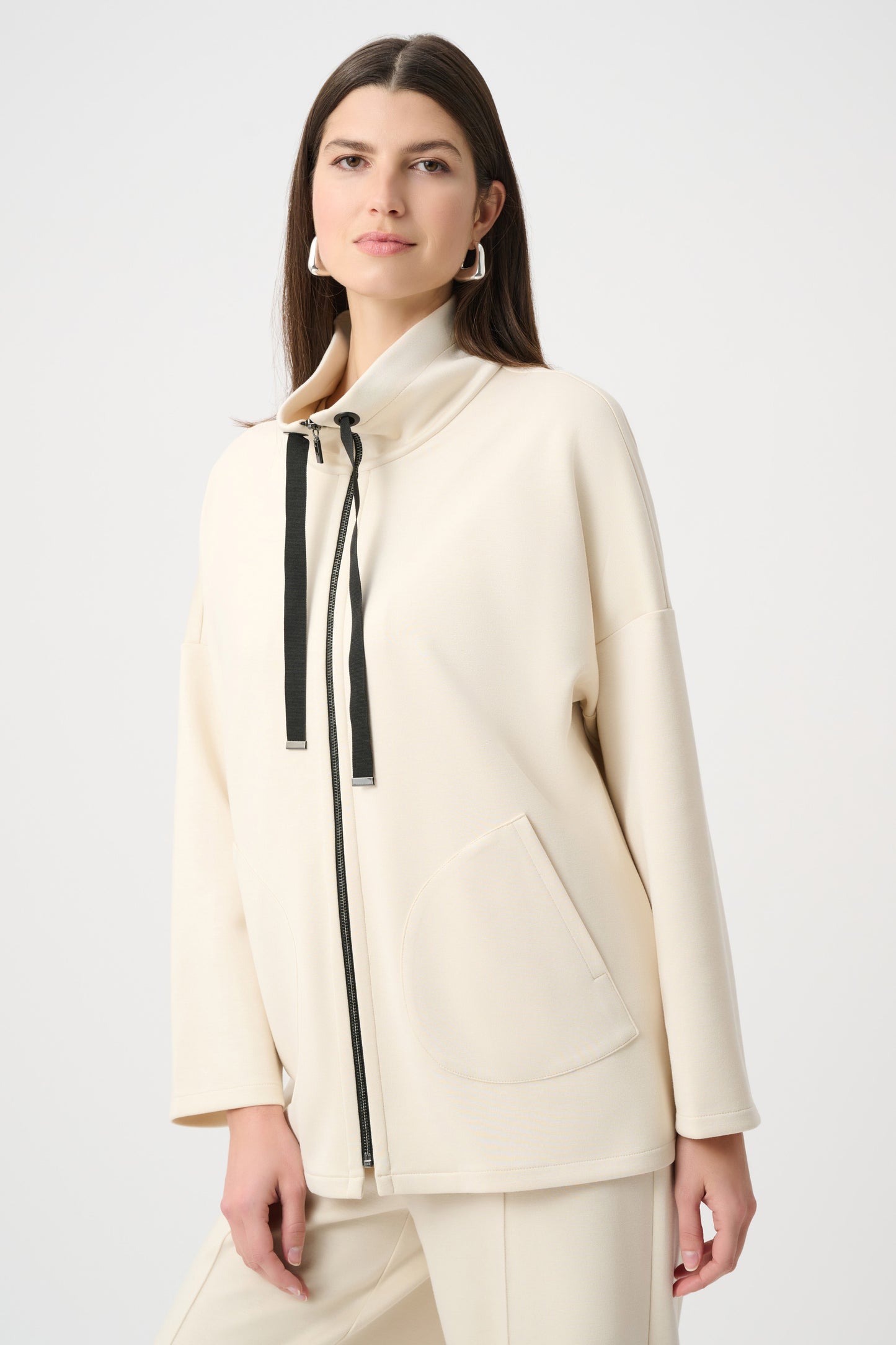 Chaqueta boxy con cuello chimenea beige abedul 263603