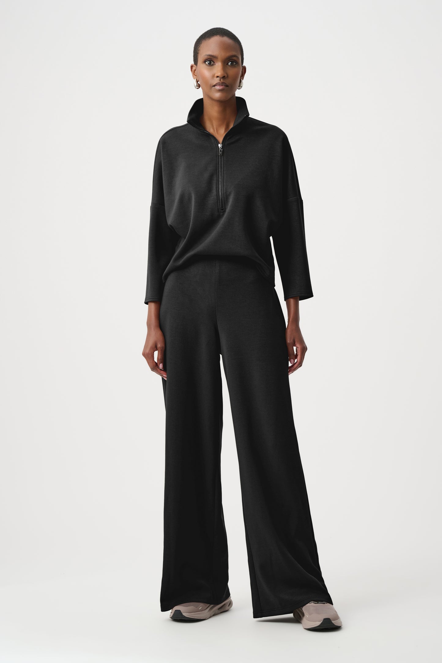 Jumpsuit con cuello medio y pierna ancha negro 263613