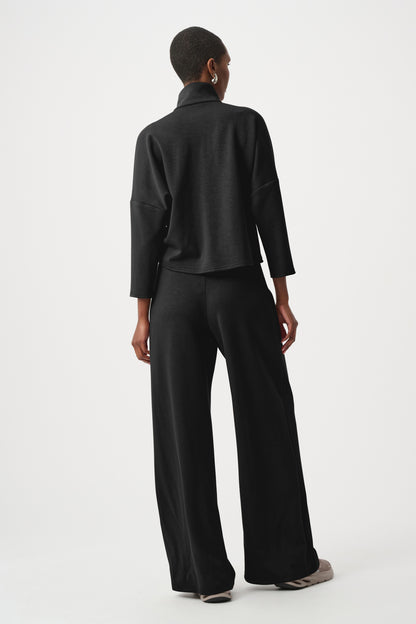 Jumpsuit con cuello medio y pierna ancha negro 263613
