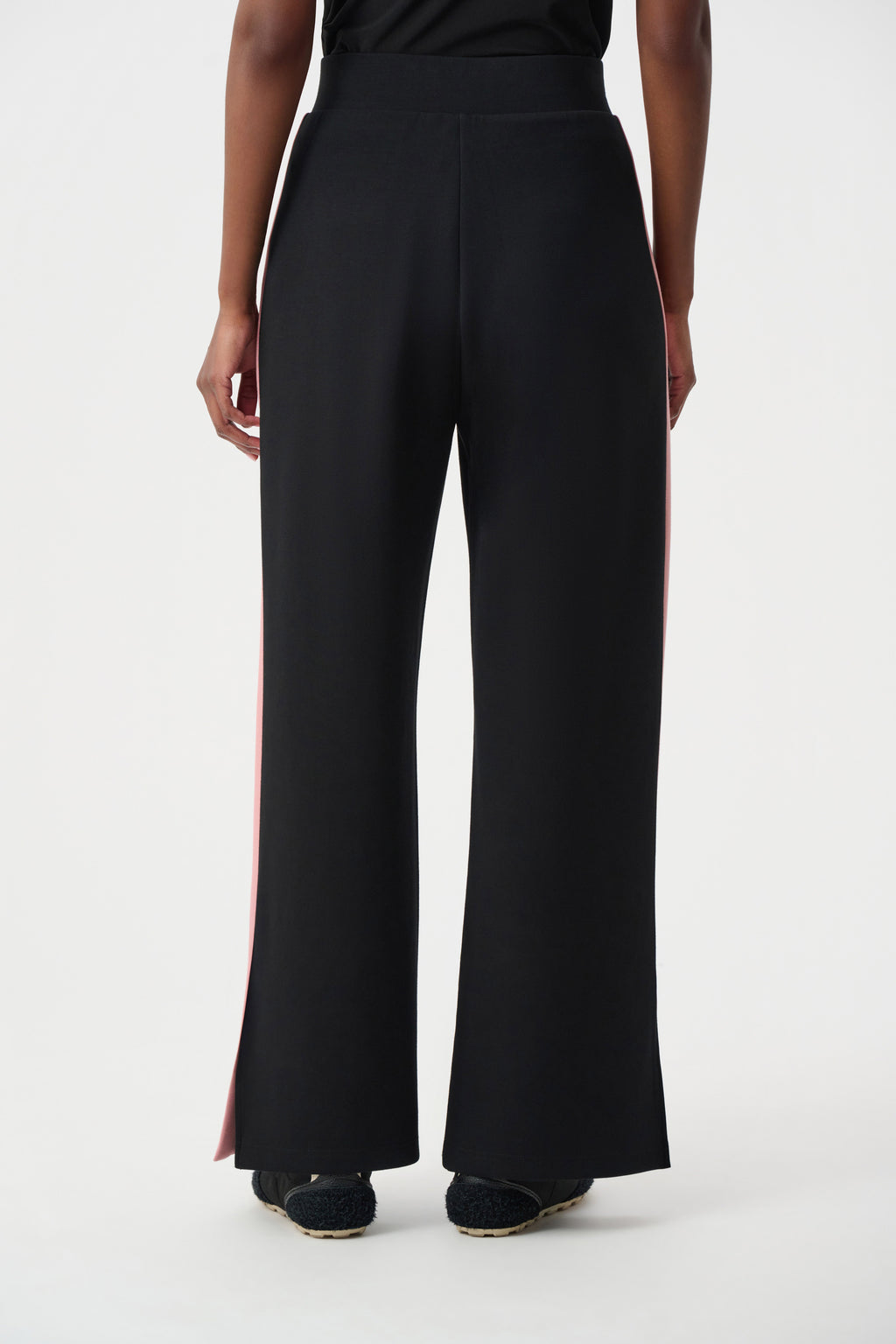 Pantalón de pierna ancha con bloque de color negro con rosa 263622