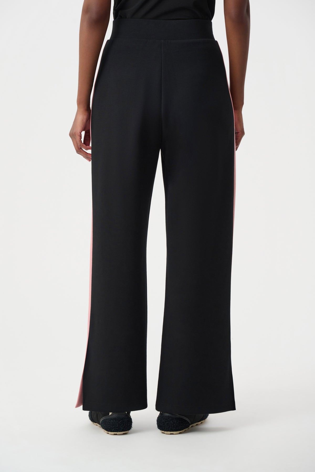 Pantalón de pierna ancha con bloque de color negro con rosa 263622