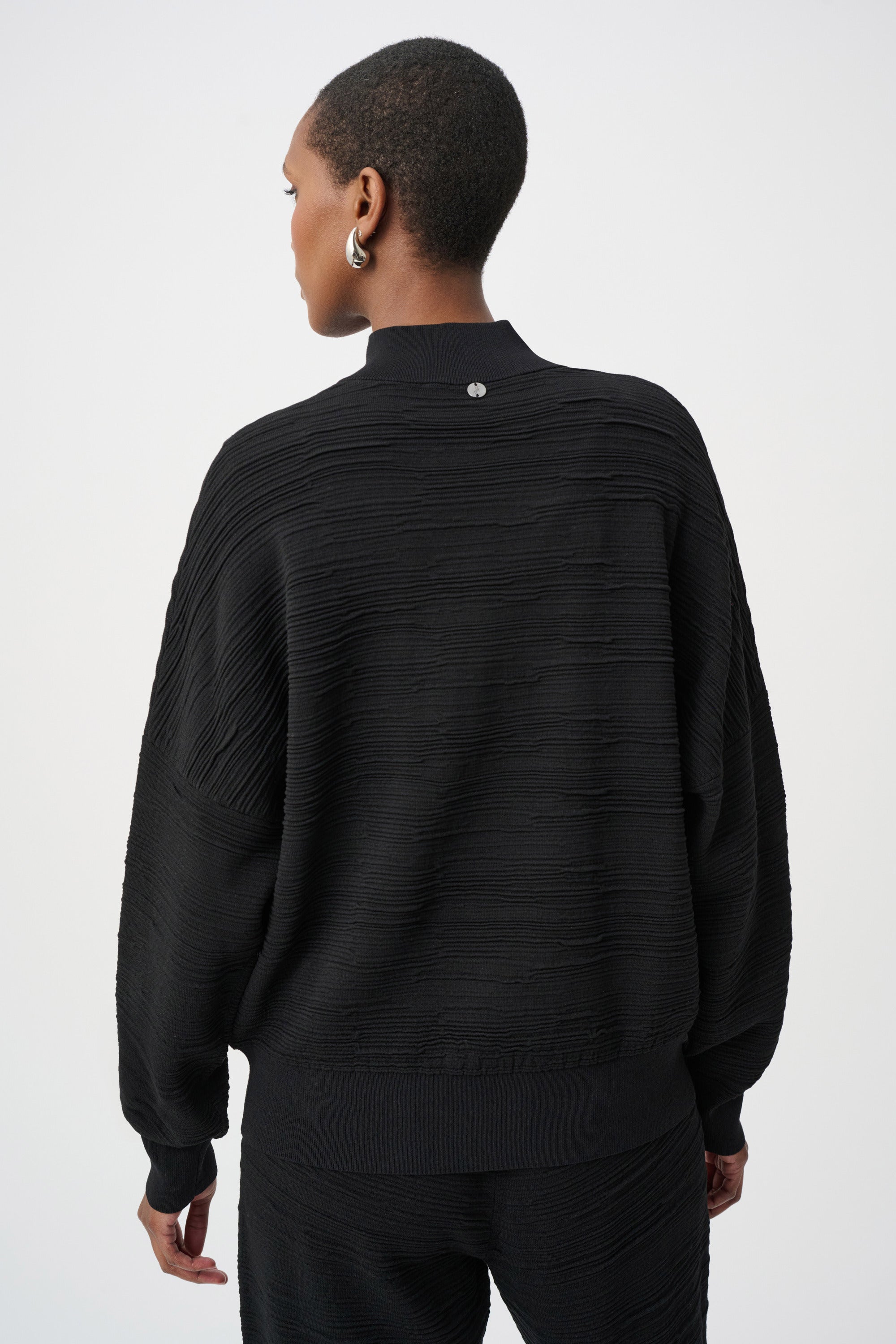 Jersey texturizado con cuello medio negro 263631