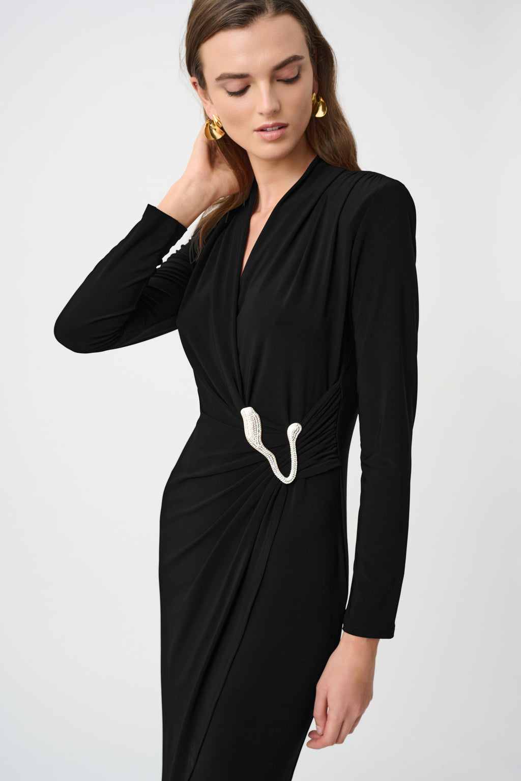 Vestido cruzado de tubo negro 263709