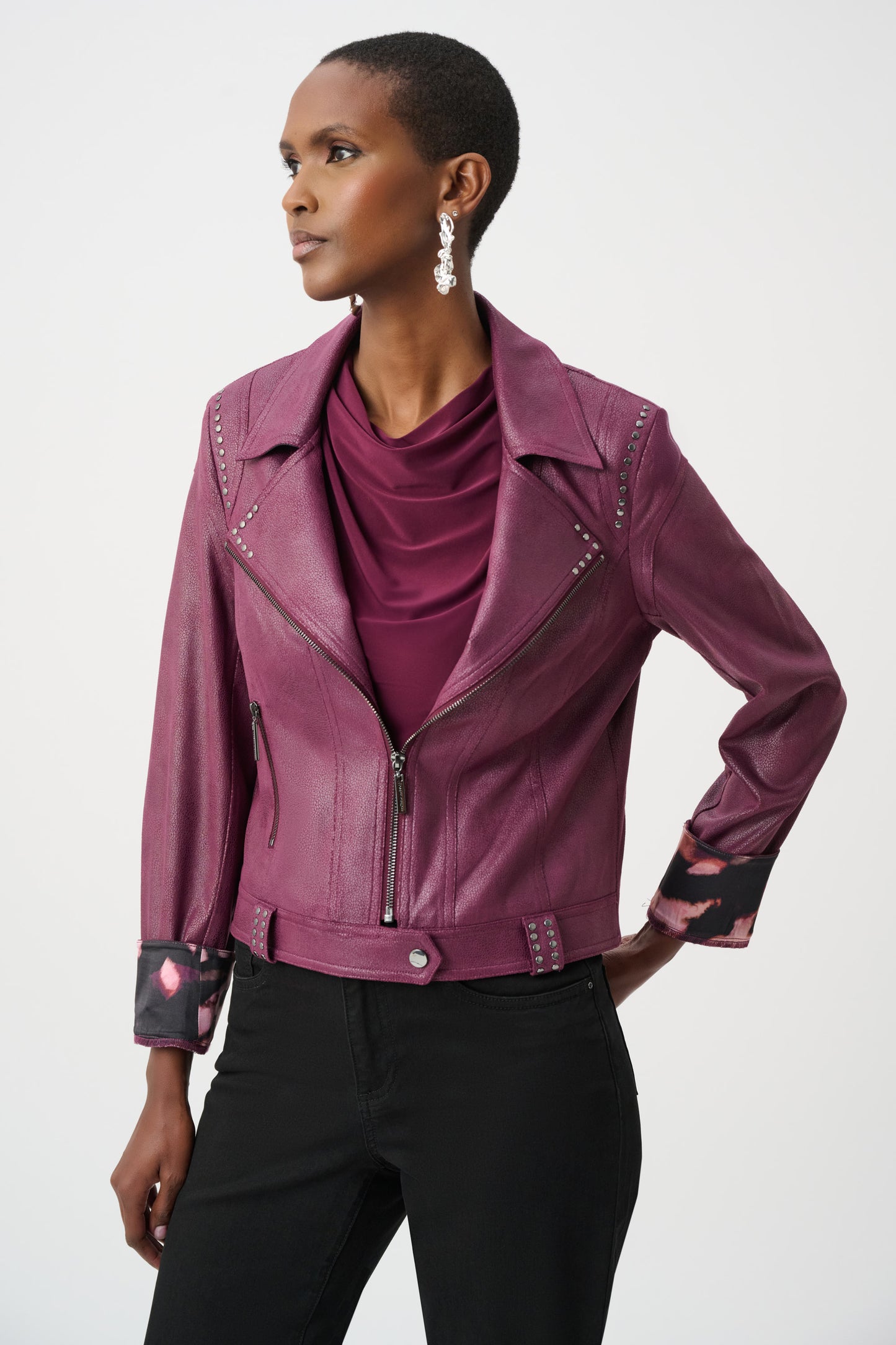 Chaqueta ajustada de ante sintético metalizado rosa berry 263907