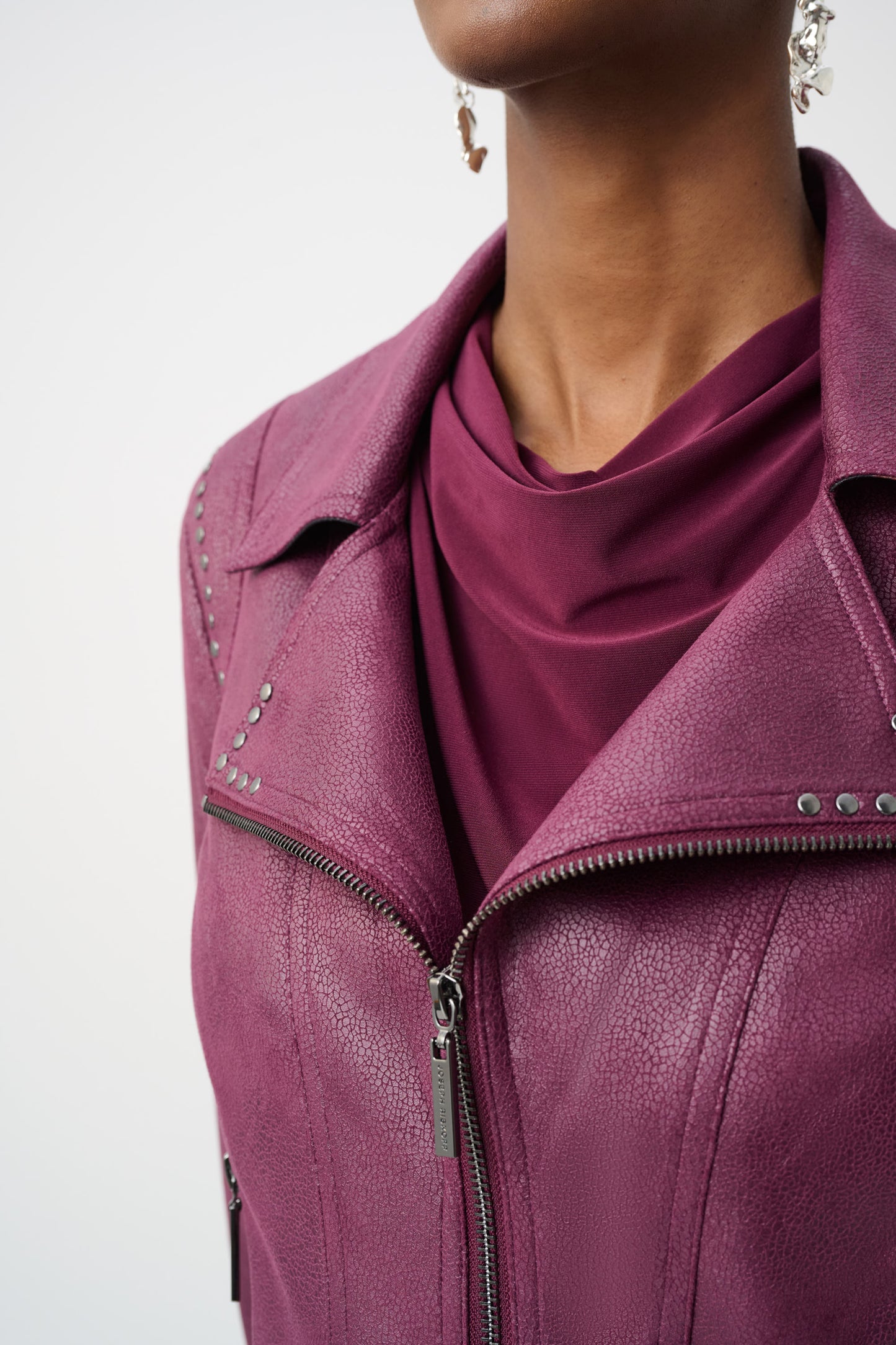 Chaqueta ajustada de ante sintético metalizado rosa berry 263907