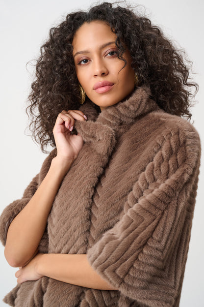 Chaqueta estilo capa con diseño de espiguilla café mink 263917