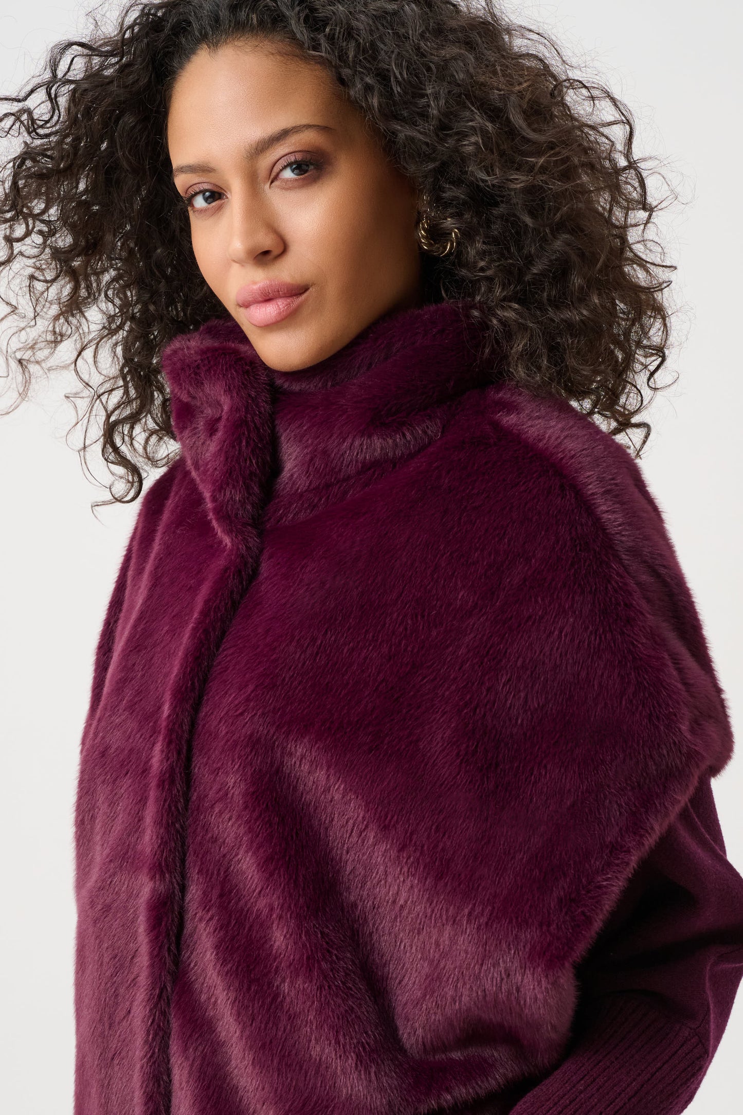 Chaleco boxy con cuello chimenea rojo berry 263918