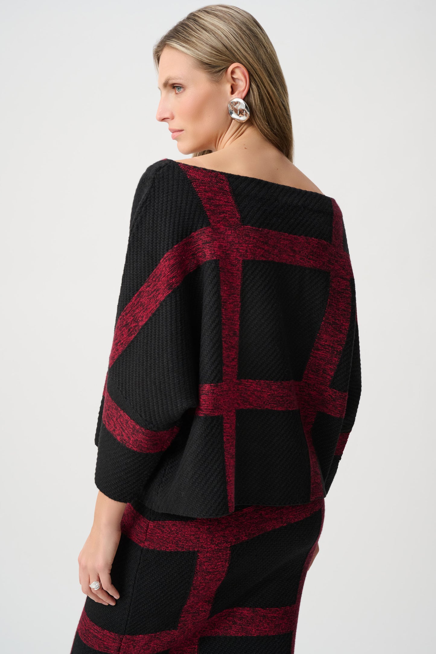 Jersey de cuello barco diseño tartán negro y cereza 263946