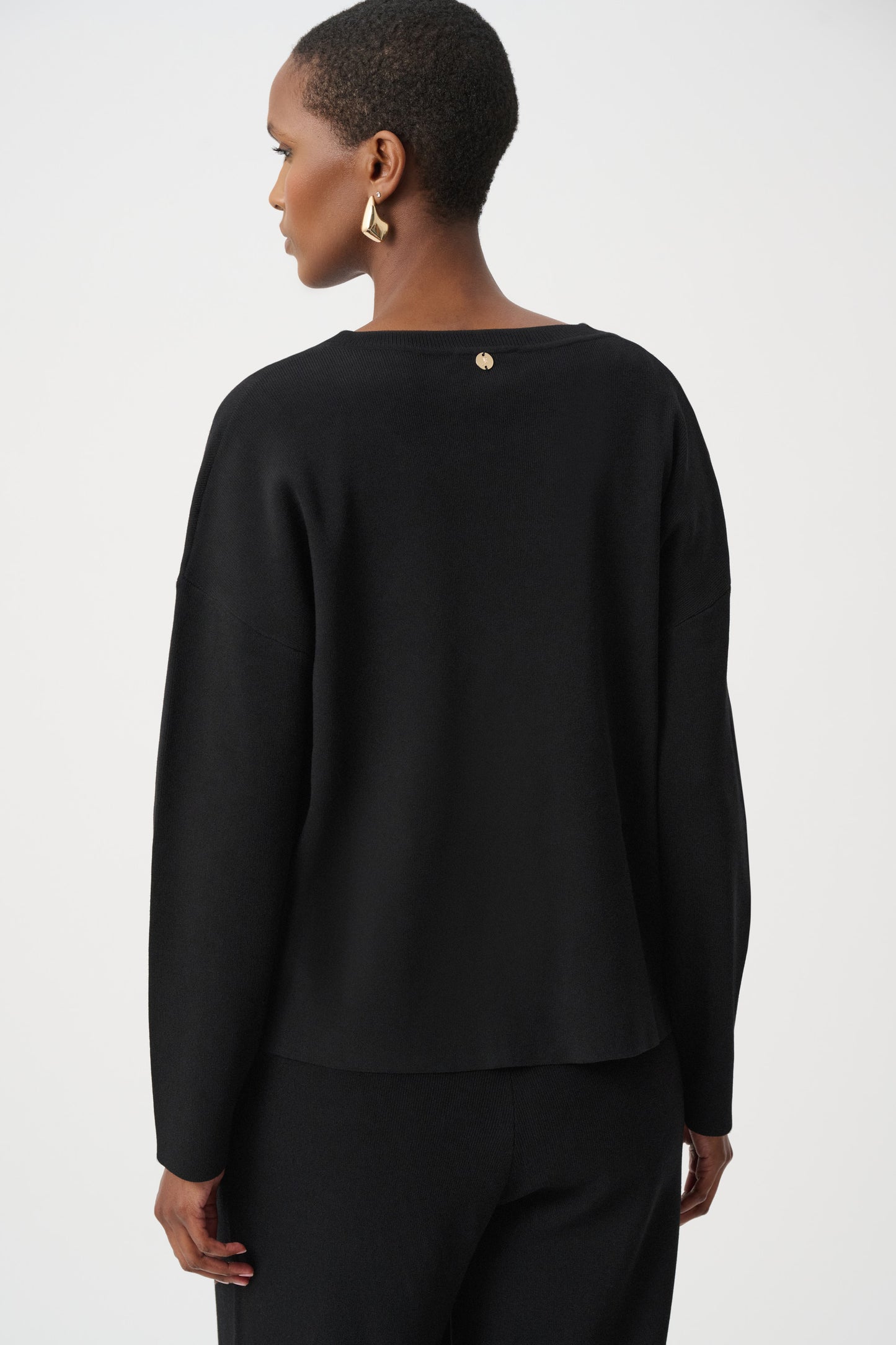 Blusa tejida asimétrica con detalle de tachuelas de metal negro 263961