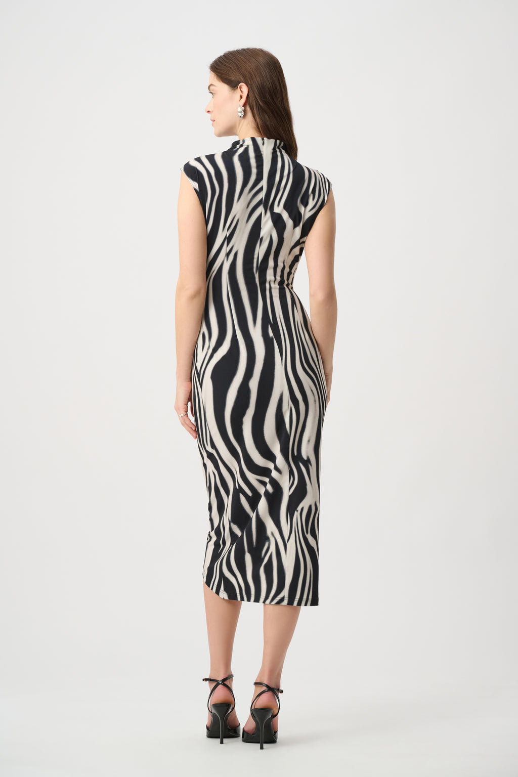 Vestido cruzado animal print blanco con negro 264051