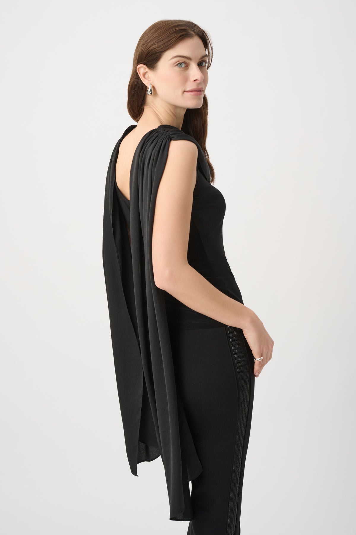 Blusa ajustada con cuello de pañuelo negro 264113