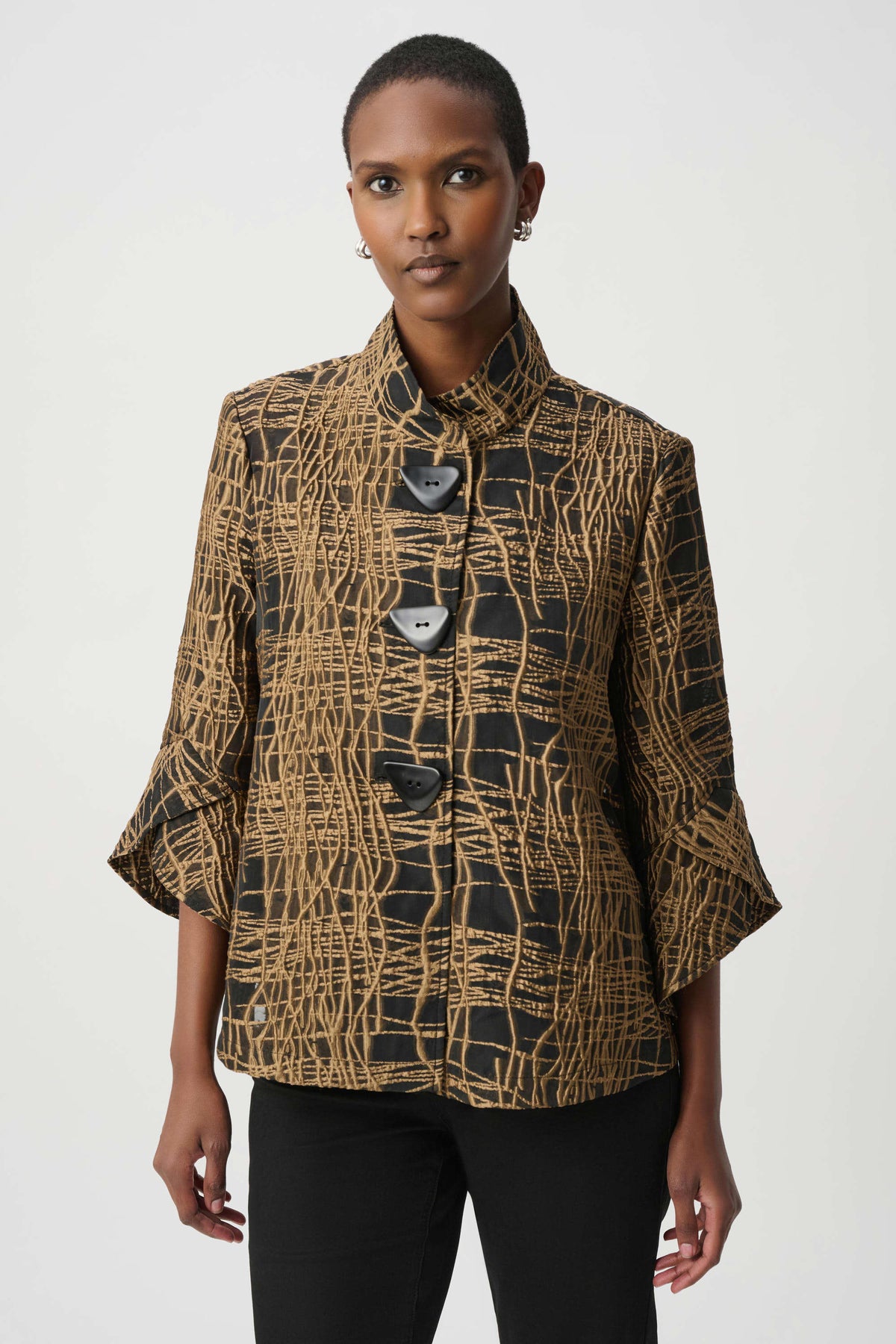 Chaqueta con estampado abstracto negro y oro 264127