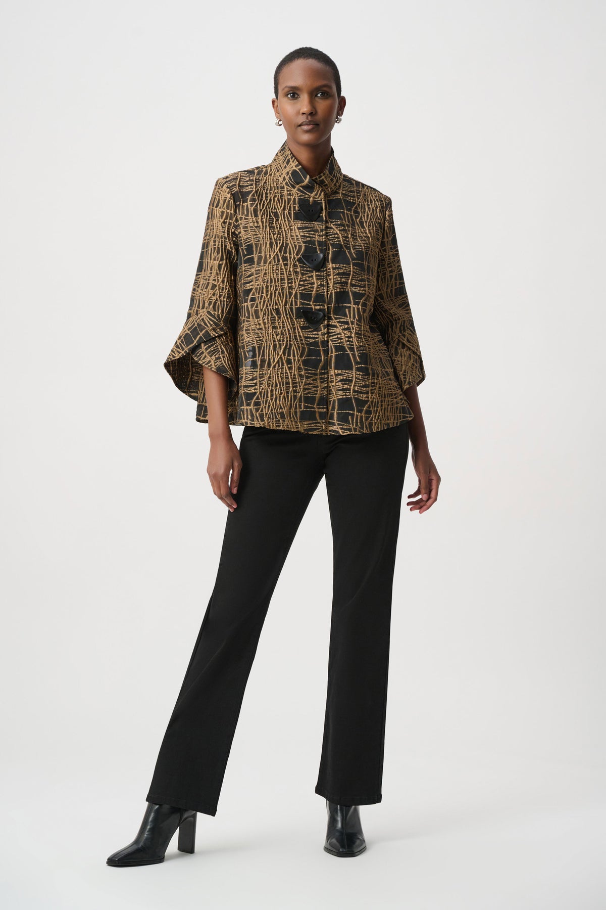 Chaqueta con estampado abstracto negro y oro 264127