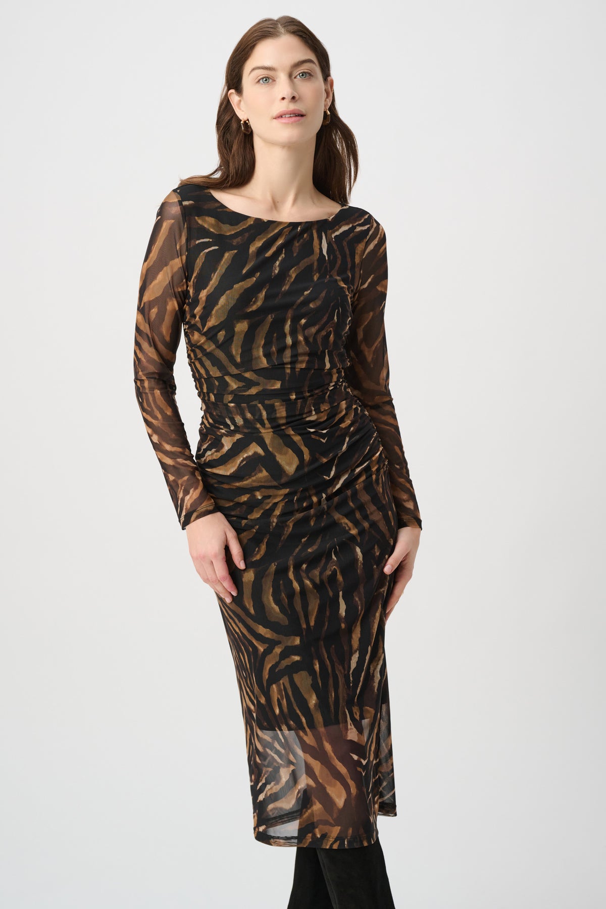 Vestido tubo con estampado animal print café con negro 264211