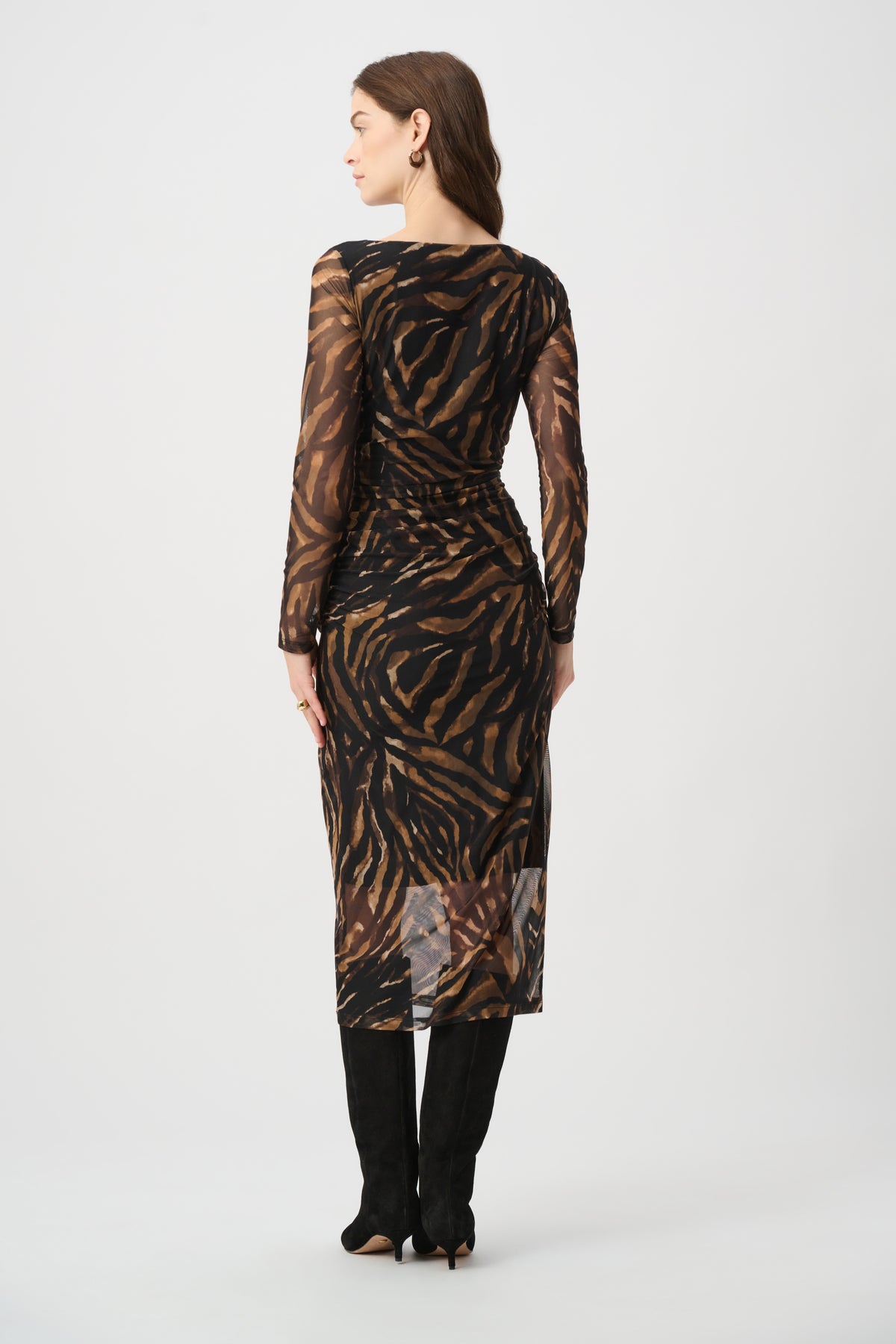 Vestido tubo con estampado animal print café con negro 264211