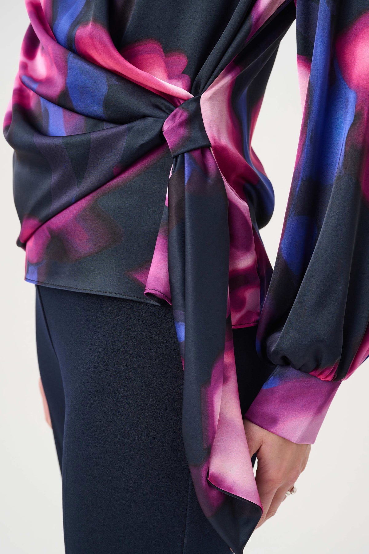 Top cruzado con estampado floral rosa y azul 264733