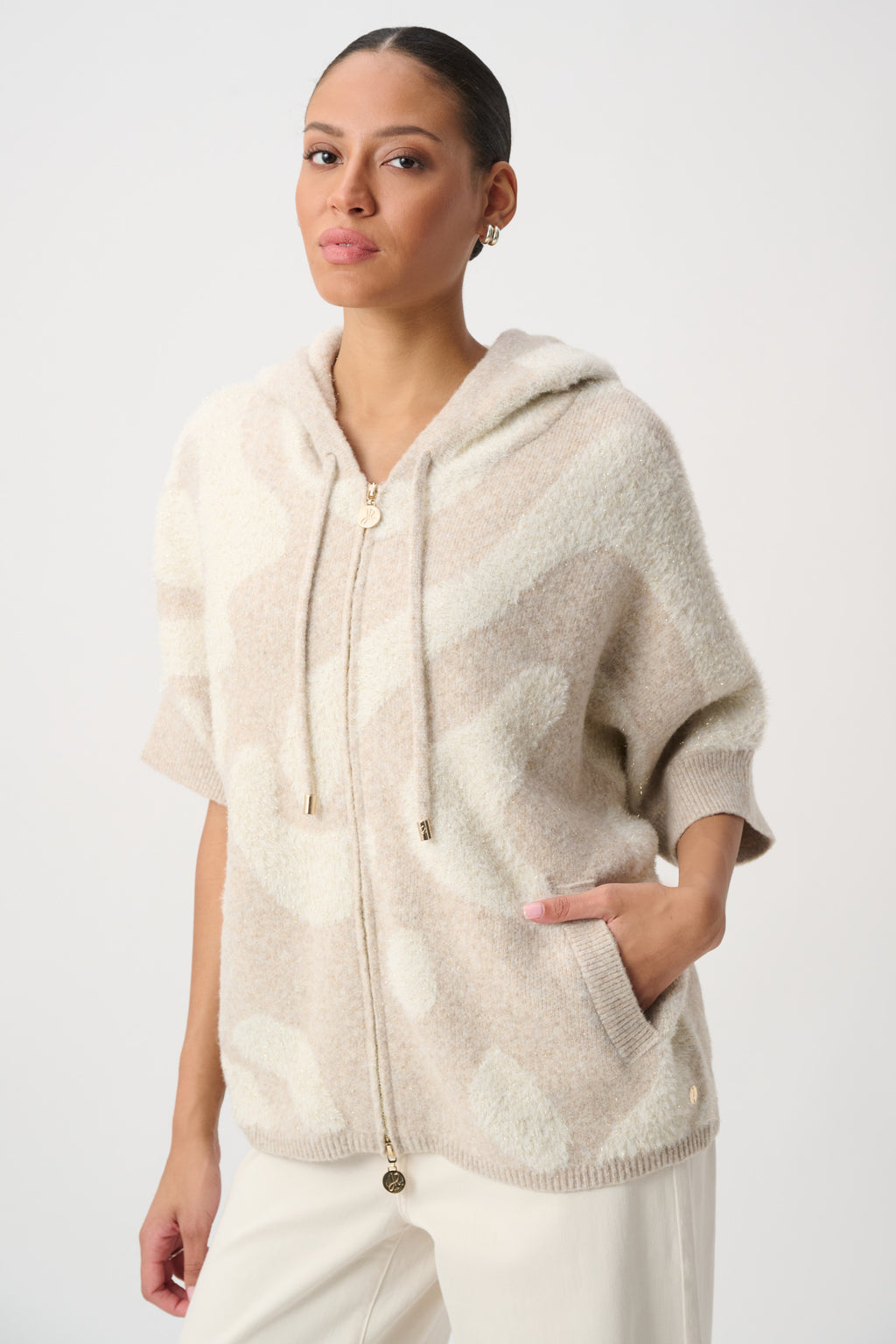 Jersey con capucha con estampado animal beige con blanco 264925