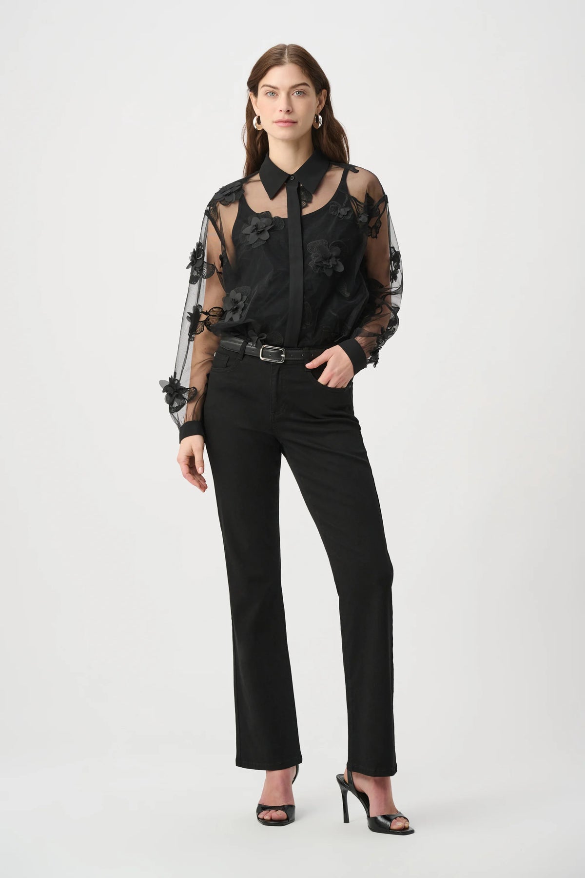 Blusa con aplique de flores de textura transparente negro 264945