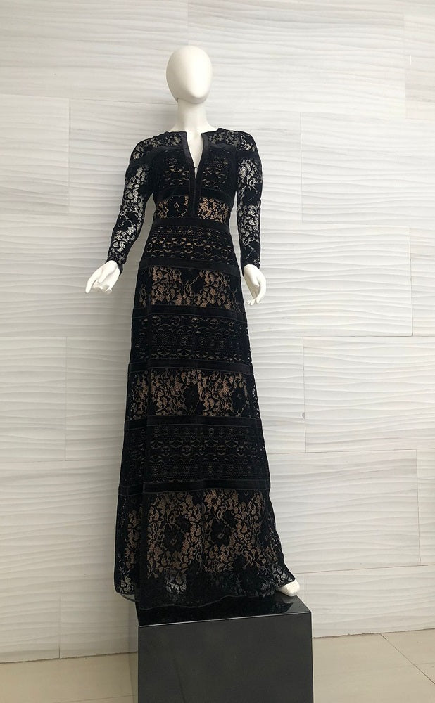 Vestido negro de terciopelo y inserciones de encaje, manga larga AUM16551L DIBRA