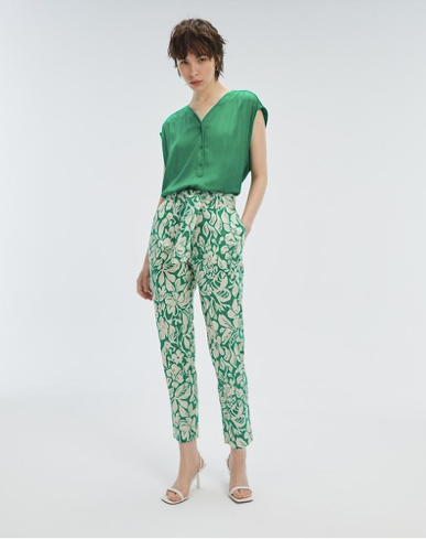 Blusa verde satinada 232560